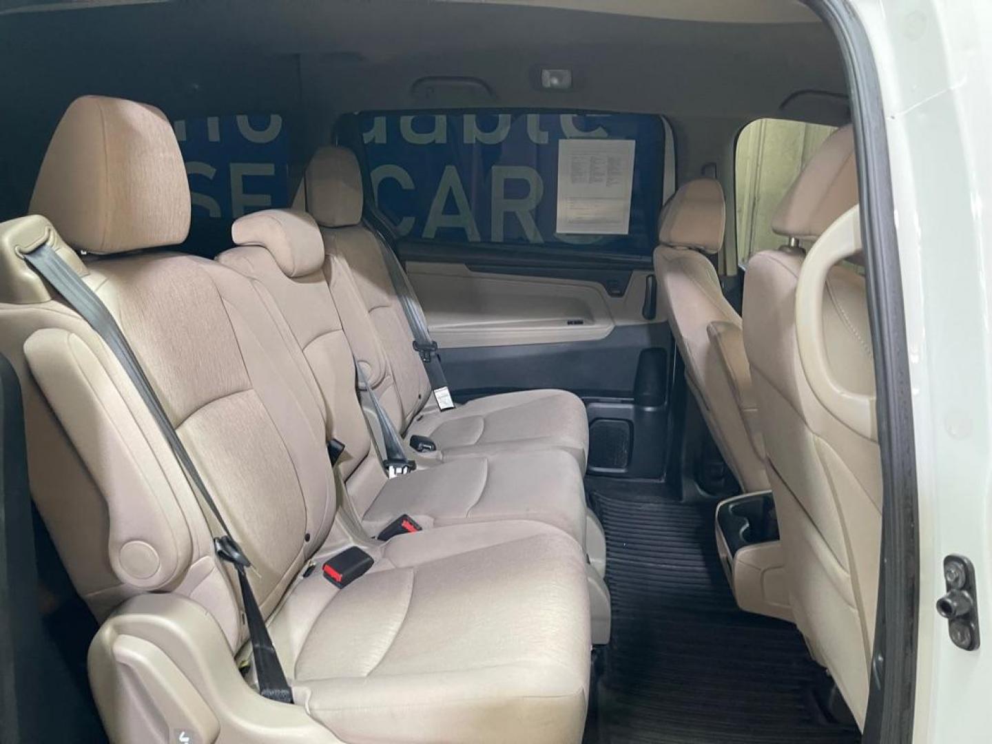 2020 WHITE HONDA ODYSSEY EX (5FNRL6H5XLB) with an 3.5L engine, Automatic transmission, located at 2525 S. Cushman, Fairbanks, AK, 99701, (907) 452-5707, 64.824036, -147.712311 - Photo#4