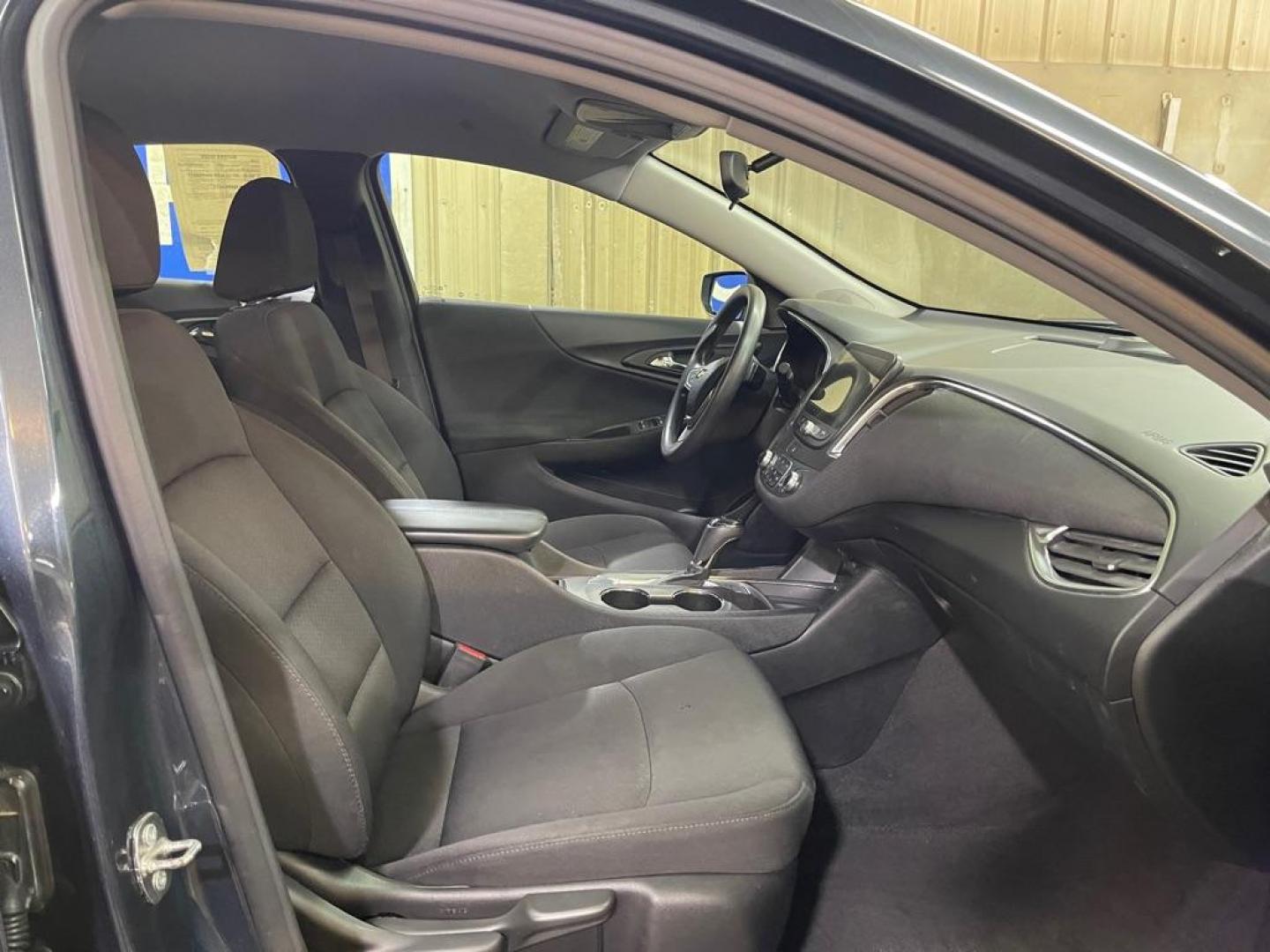 2019 GREY CHEVROLET MALIBU LT (1G1ZD5ST0KF) with an 1.5L engine, Continuously Variable transmission, located at 2525 S. Cushman, Fairbanks, AK, 99701, (907) 452-5707, 64.824036, -147.712311 - Photo#3