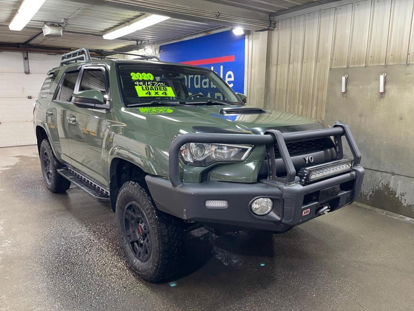 2020 GREEN TOYOTA 4RUNNER SR5/SR5 PREMIUM (JTEBU5JR8L5) with an 4.0L engine, Automatic transmission, located at 2525 S. Cushman, Fairbanks, AK, 99701, (907) 452-5707, 64.824036, -147.712311 - Photo#0