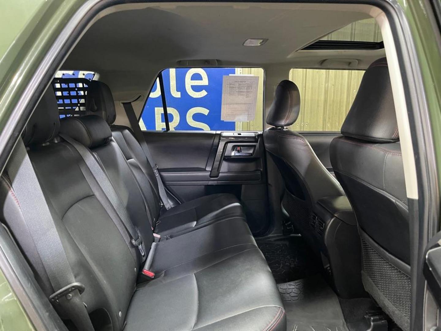 2020 GREEN TOYOTA 4RUNNER SR5/SR5 PREMIUM (JTEBU5JR8L5) with an 4.0L engine, Automatic transmission, located at 2525 S. Cushman, Fairbanks, AK, 99701, (907) 452-5707, 64.824036, -147.712311 - Photo#4