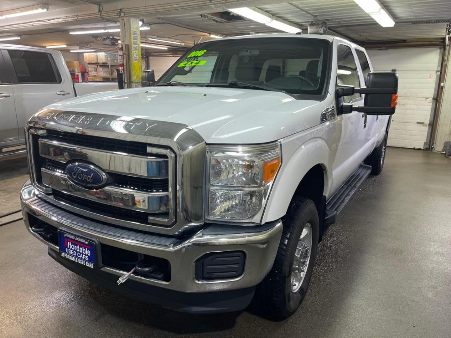 2016 WHITE FORD F350 SUPER DUTY (1FT8W3B63GE) with an 6.2L engine, Automatic transmission, located at 2525 S. Cushman, Fairbanks, AK, 99701, (907) 452-5707, 64.824036, -147.712311 - Photo#1