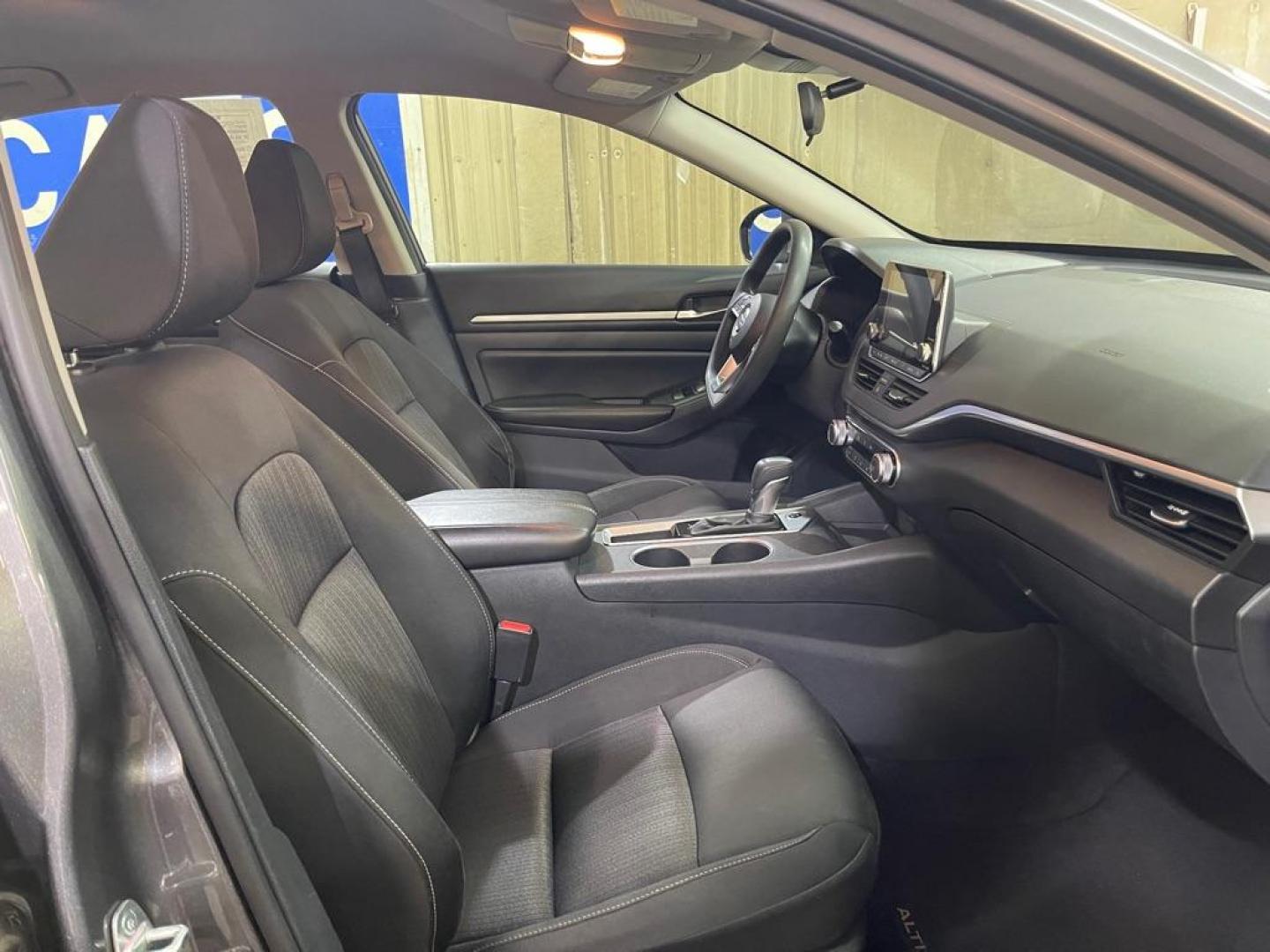 2022 GRAY NISSAN ALTIMA SV (1N4BL4DV1NN) with an 2.5L engine, Automatic transmission, located at 2525 S. Cushman, Fairbanks, AK, 99701, (907) 452-5707, 64.824036, -147.712311 - Photo#3