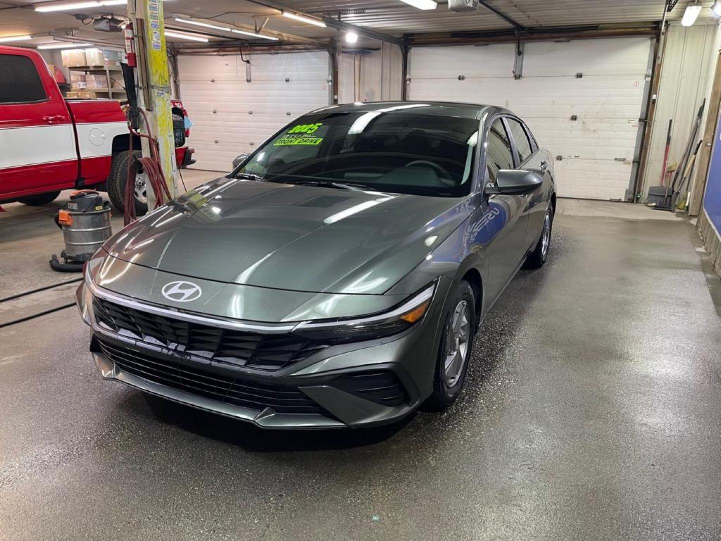 2025 GREY HYUNDAI ELANTRA SE (KMHLL4DG0SU) with an 2.0L engine, Automatic transmission, located at 2525 S. Cushman, Fairbanks, AK, 99701, (907) 452-5707, 64.824036, -147.712311 - Photo#1