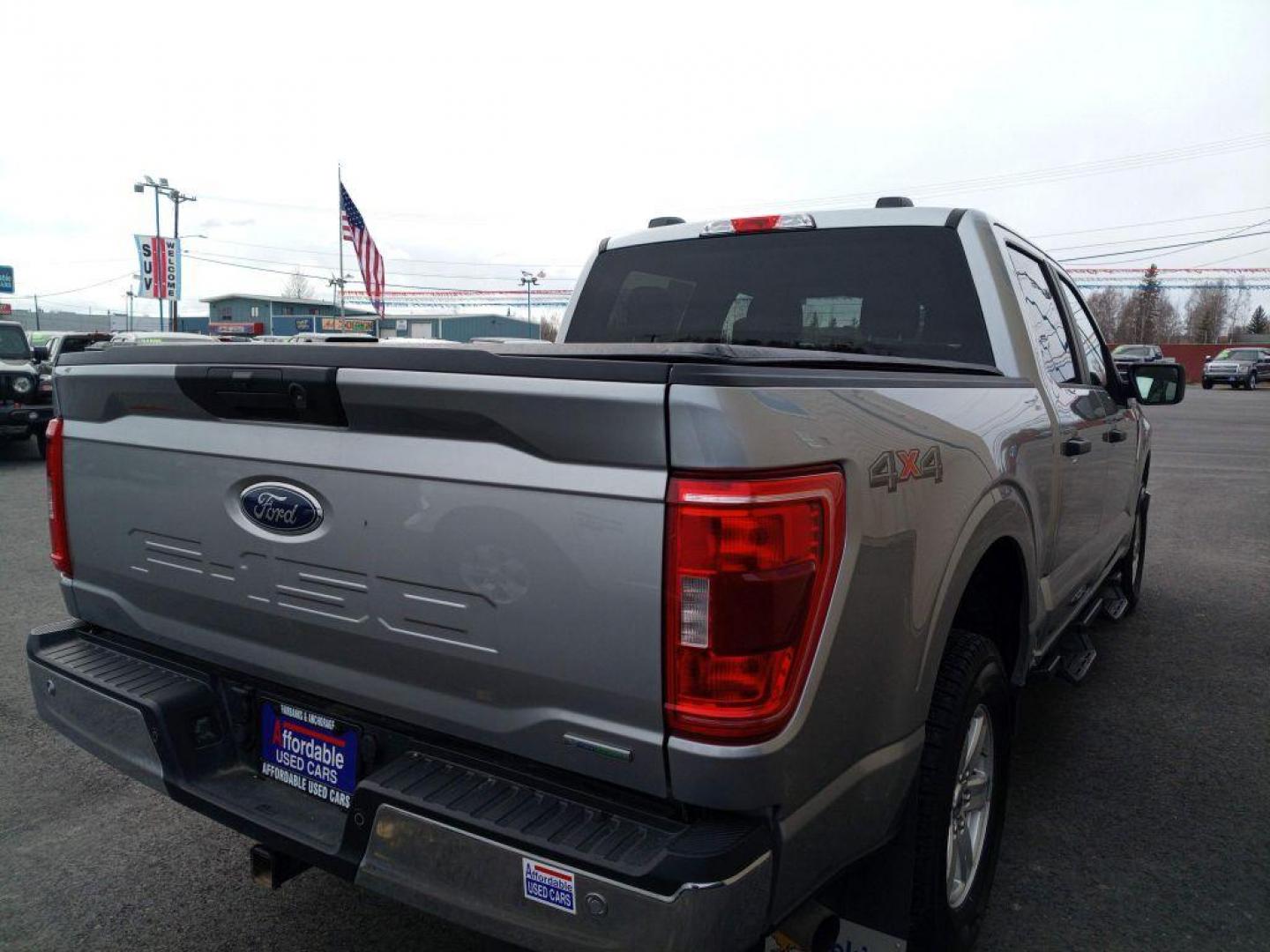 2022 SILVER FORD F150 SUPERCREW (1FTFW1E87NK) with an 3.5L engine, Automatic transmission, located at 2525 S. Cushman, Fairbanks, AK, 99701, (907) 452-5707, 64.824036, -147.712311 - Photo#2