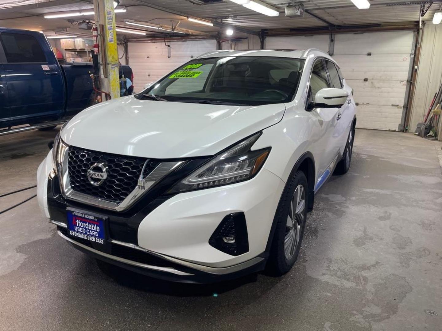 2019 WHITE NISSAN MURANO S (5N1AZ2MS8KN) with an 3.5L engine, Continuously Variable transmission, located at 2525 S. Cushman, Fairbanks, AK, 99701, (907) 452-5707, 64.824036, -147.712311 - Photo#1