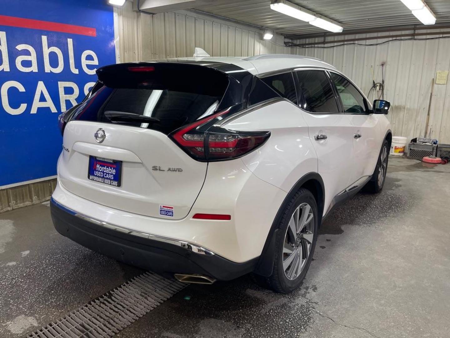 2019 WHITE NISSAN MURANO S (5N1AZ2MS8KN) with an 3.5L engine, Continuously Variable transmission, located at 2525 S. Cushman, Fairbanks, AK, 99701, (907) 452-5707, 64.824036, -147.712311 - Photo#2