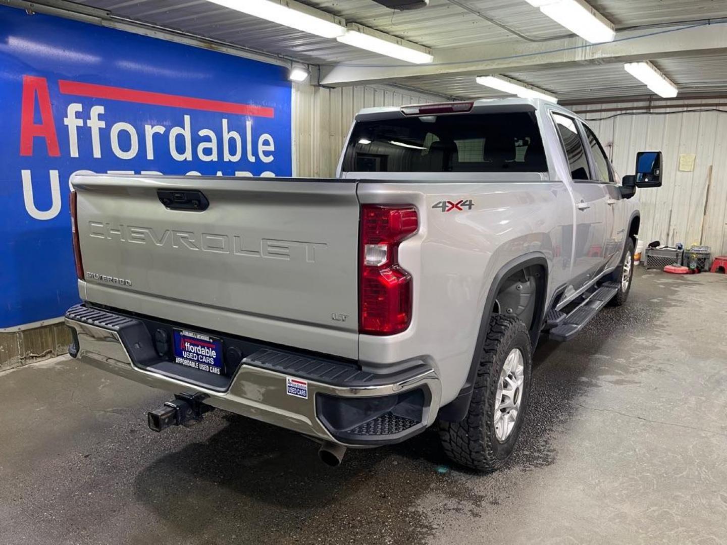 2021 SILVER CHEVROLET SILVERADO 2500 HEAVY DUTY LT (1GC4YNE77MF) with an 6.6L engine, Automatic transmission, located at 2525 S. Cushman, Fairbanks, AK, 99701, (907) 452-5707, 64.824036, -147.712311 - Photo#2