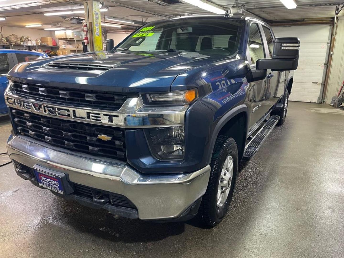 2021 BLUE CHEVROLET SILVERADO 2500 HEAVY DUTY LT (1GC4YNE7XMF) with an 6.6L engine, Automatic transmission, located at 2525 S. Cushman, Fairbanks, AK, 99701, (907) 452-5707, 64.824036, -147.712311 - Photo#1