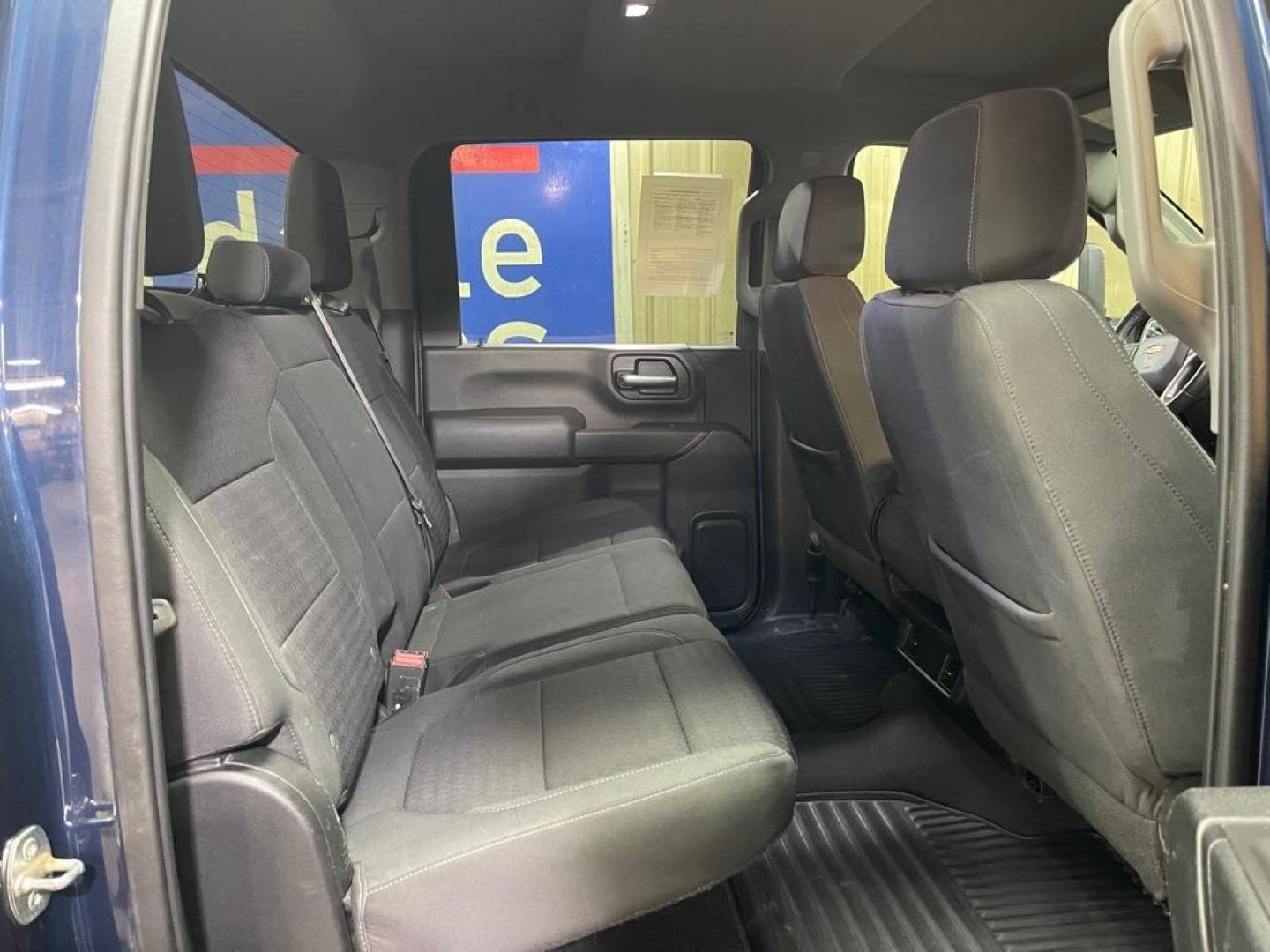 2021 BLUE CHEVROLET SILVERADO 2500 HEAVY DUTY LT (1GC4YNE7XMF) with an 6.6L engine, Automatic transmission, located at 2525 S. Cushman, Fairbanks, AK, 99701, (907) 452-5707, 64.824036, -147.712311 - Photo#4