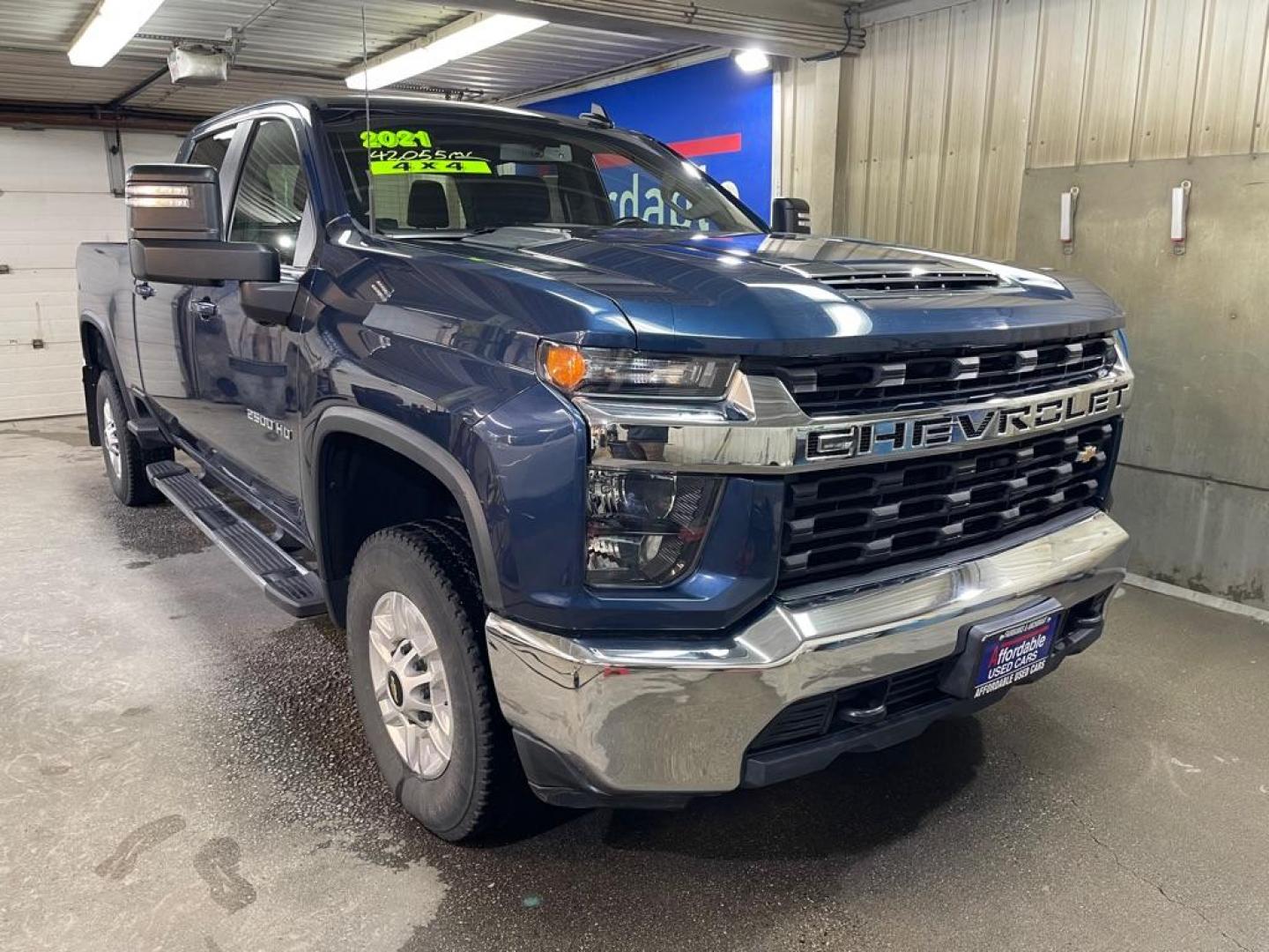 2021 BLUE CHEVROLET SILVERADO 2500 HEAVY DUTY LT (1GC4YNE77MF) with an 6.6L engine, Automatic transmission, located at 2525 S. Cushman, Fairbanks, AK, 99701, (907) 452-5707, 64.824036, -147.712311 - Photo#0