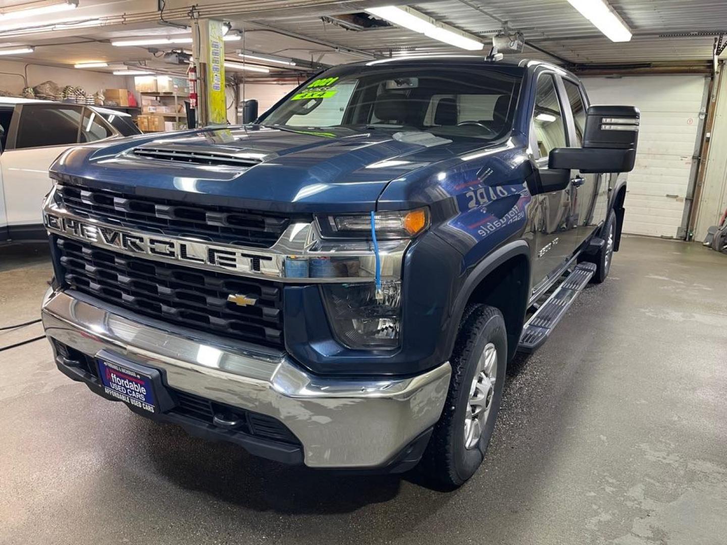 2021 BLUE CHEVROLET SILVERADO 2500 HEAVY DUTY LT (1GC4YNE77MF) with an 6.6L engine, Automatic transmission, located at 2525 S. Cushman, Fairbanks, AK, 99701, (907) 452-5707, 64.824036, -147.712311 - Photo#1