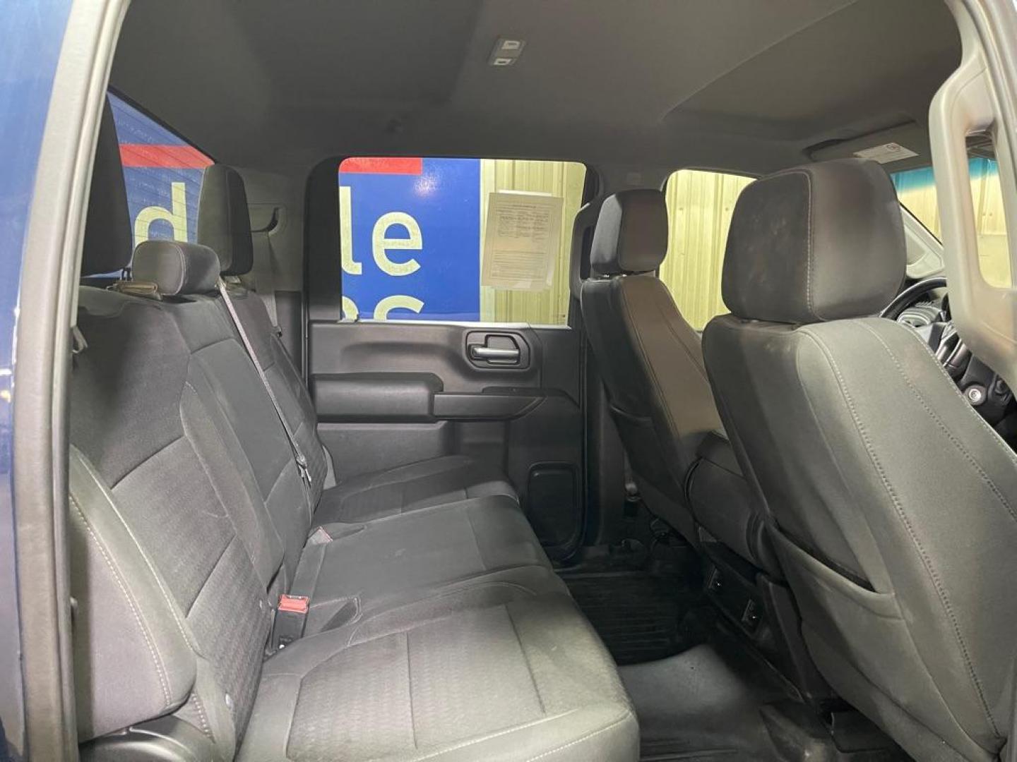 2021 BLUE CHEVROLET SILVERADO 2500 HEAVY DUTY LT (1GC4YNE77MF) with an 6.6L engine, Automatic transmission, located at 2525 S. Cushman, Fairbanks, AK, 99701, (907) 452-5707, 64.824036, -147.712311 - Photo#4