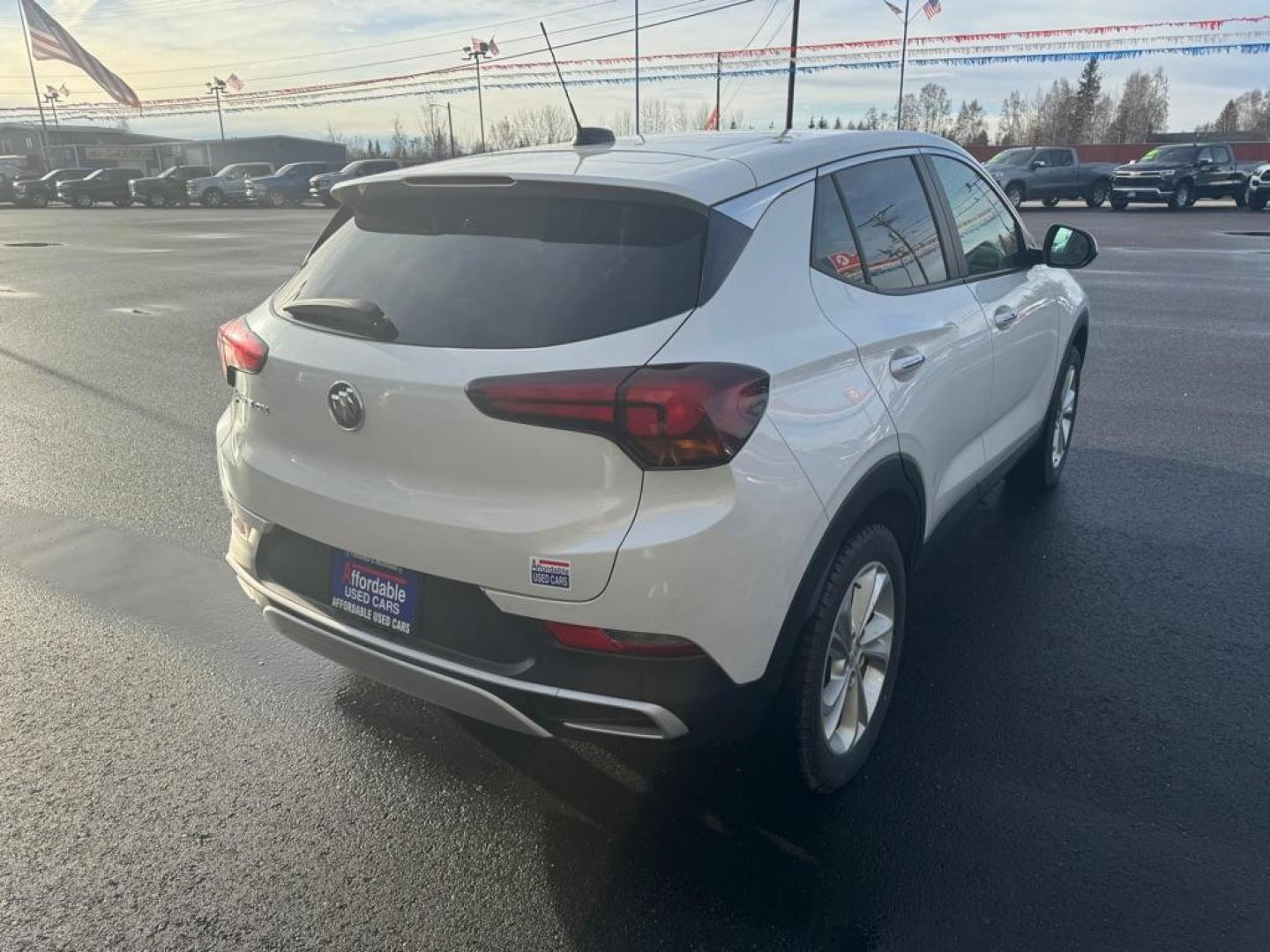 2020 WHITE BUICK ENCORE GX PREFERRED (KL4MMCSL6LB) with an 1.3L engine, Automatic transmission, located at 2525 S. Cushman, Fairbanks, AK, 99701, (907) 452-5707, 64.824036, -147.712311 - Photo#2
