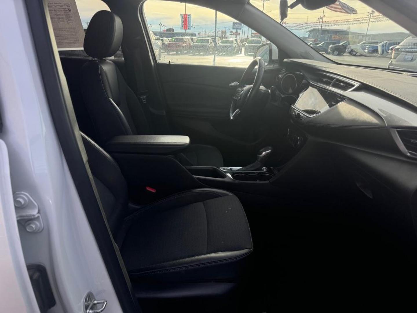 2020 WHITE BUICK ENCORE GX PREFERRED (KL4MMCSL6LB) with an 1.3L engine, Automatic transmission, located at 2525 S. Cushman, Fairbanks, AK, 99701, (907) 452-5707, 64.824036, -147.712311 - Photo#4