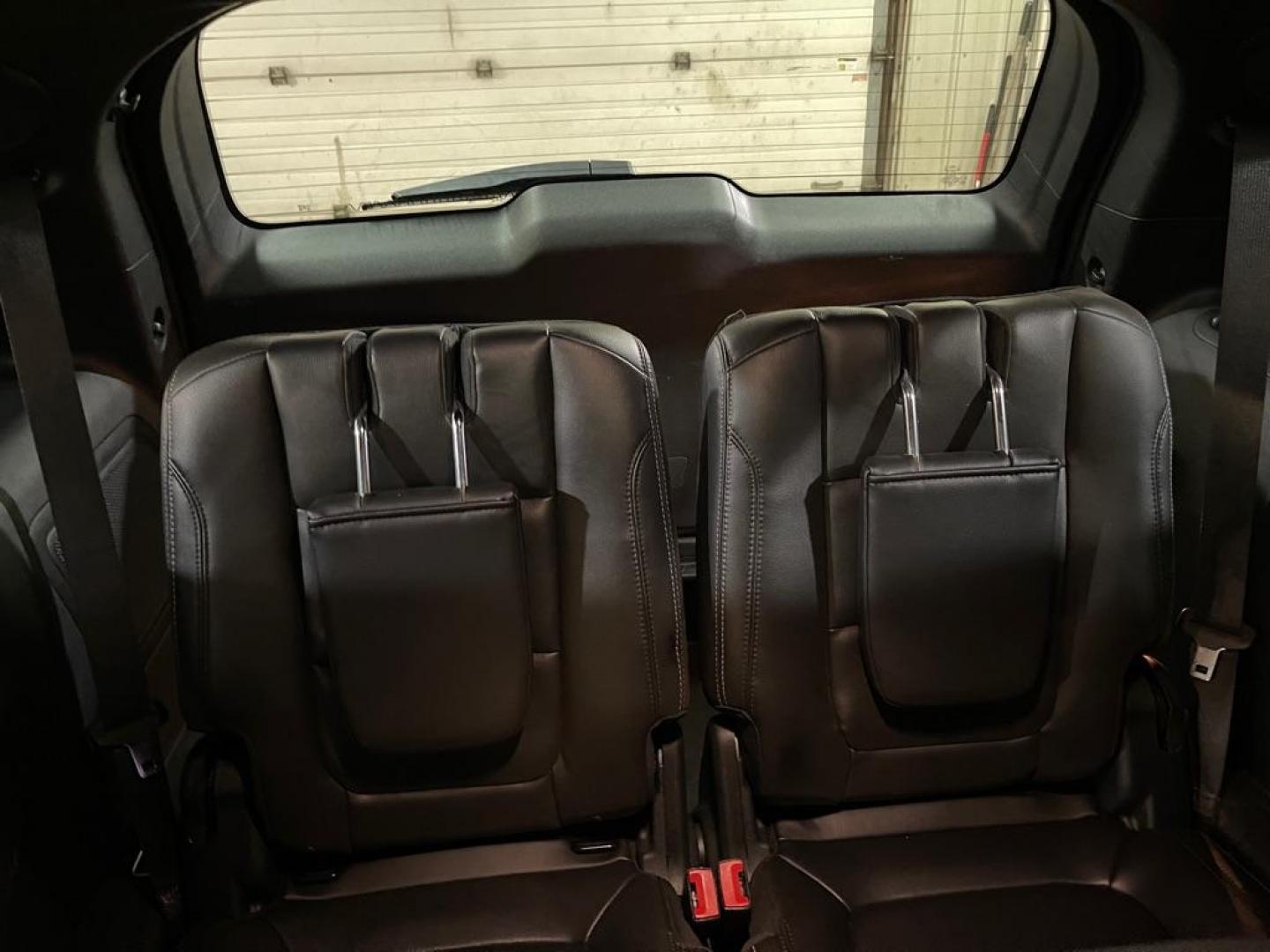 2018 GREY FORD EXPLORER LIMITED (1FM5K8F82JG) with an 3.5L engine, Automatic transmission, located at 2525 S. Cushman, Fairbanks, AK, 99701, (907) 452-5707, 64.824036, -147.712311 - Photo#5