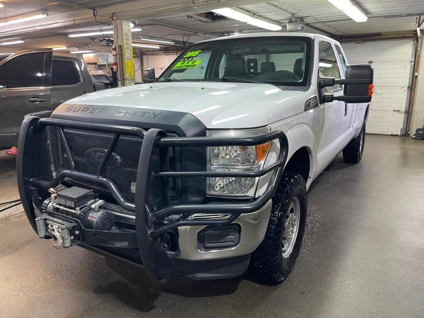2015 WHITE FORD F250 SUPER DUTY (1FT7X2B66FE) with an 6.2L engine, Automatic transmission, located at 2525 S. Cushman, Fairbanks, AK, 99701, (907) 452-5707, 64.824036, -147.712311 - Photo#1