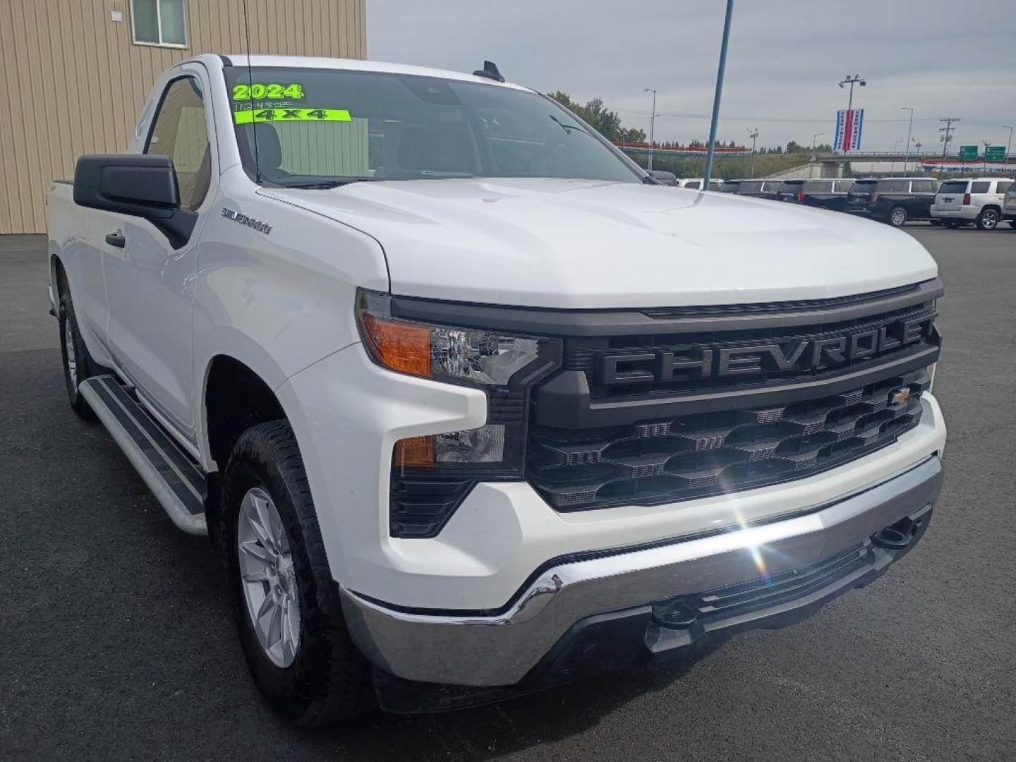 2024 WHITE CHEVROLET SILVERADO 1500 (3GCNDAED7RG) with an 5.3L engine, Automatic transmission, located at 2525 S. Cushman, Fairbanks, AK, 99701, (907) 452-5707, 64.824036, -147.712311 - Photo#0