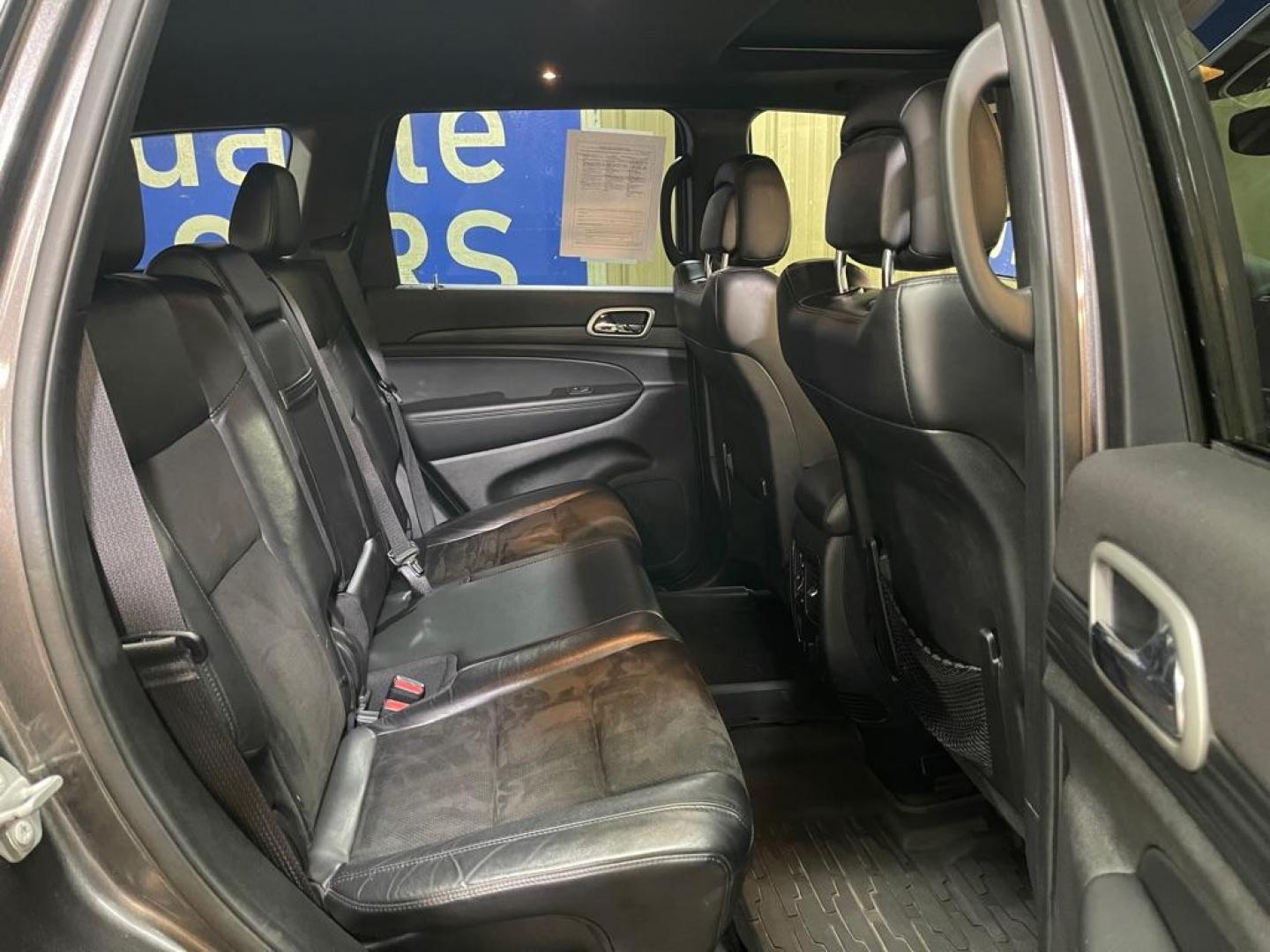 2020 GRAY JEEP GRAND CHEROKEE LAREDO (1C4RJFAG7LC) with an 3.6L engine, Automatic transmission, located at 2525 S. Cushman, Fairbanks, AK, 99701, (907) 452-5707, 64.824036, -147.712311 - Photo#4