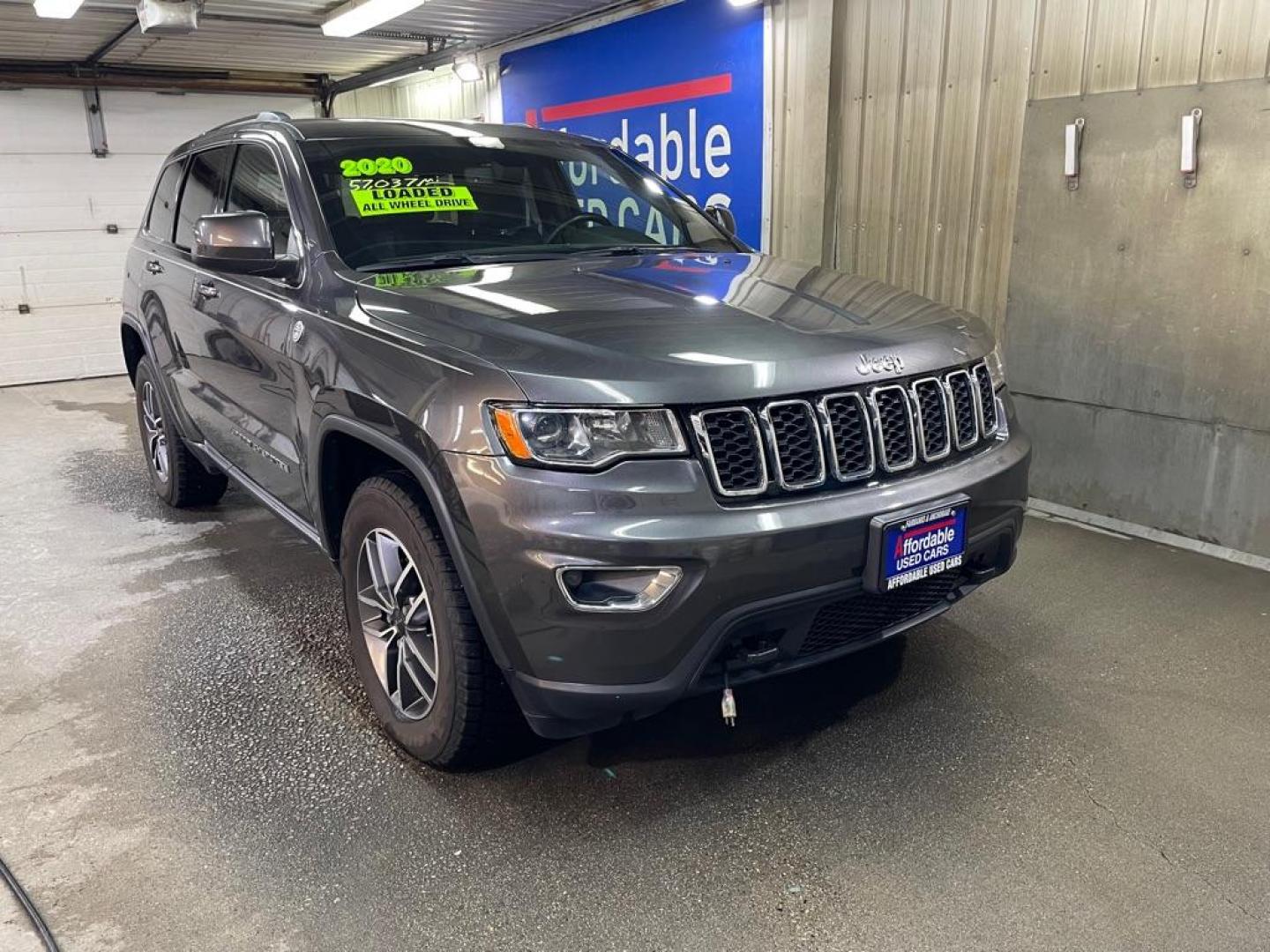 2020 GREY JEEP GRAND CHEROKEE LAREDO (1C4RJFAG7LC) with an 3.6L engine, Automatic transmission, located at 2525 S. Cushman, Fairbanks, AK, 99701, (907) 452-5707, 64.824036, -147.712311 - Photo#0