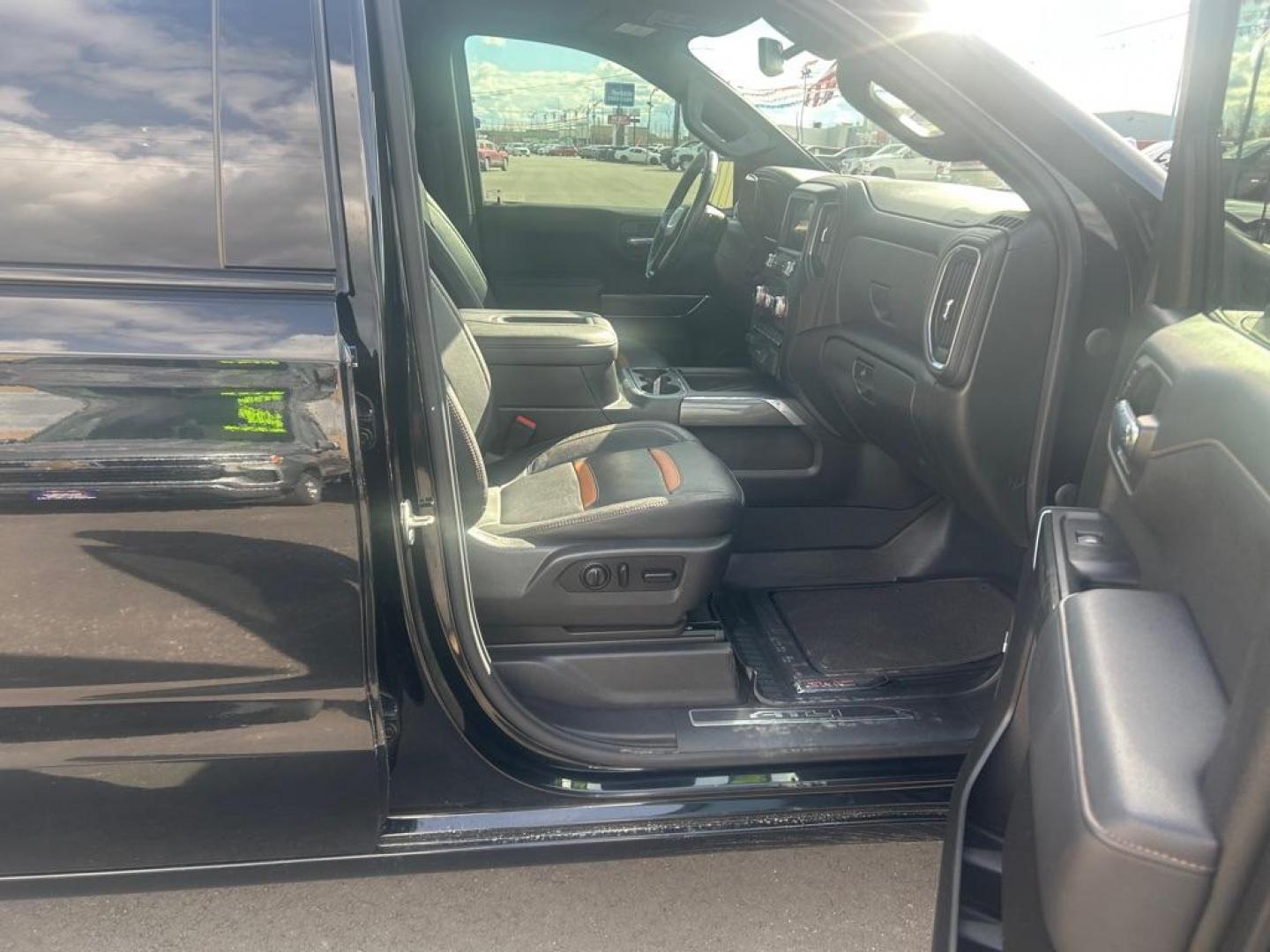 2021 BLACK GMC SIERRA 1500 AT4 (1GTU9EET2MZ) with an 3.0L engine, Automatic transmission, located at 2525 S. Cushman, Fairbanks, AK, 99701, (907) 452-5707, 64.824036, -147.712311 - Photo#4