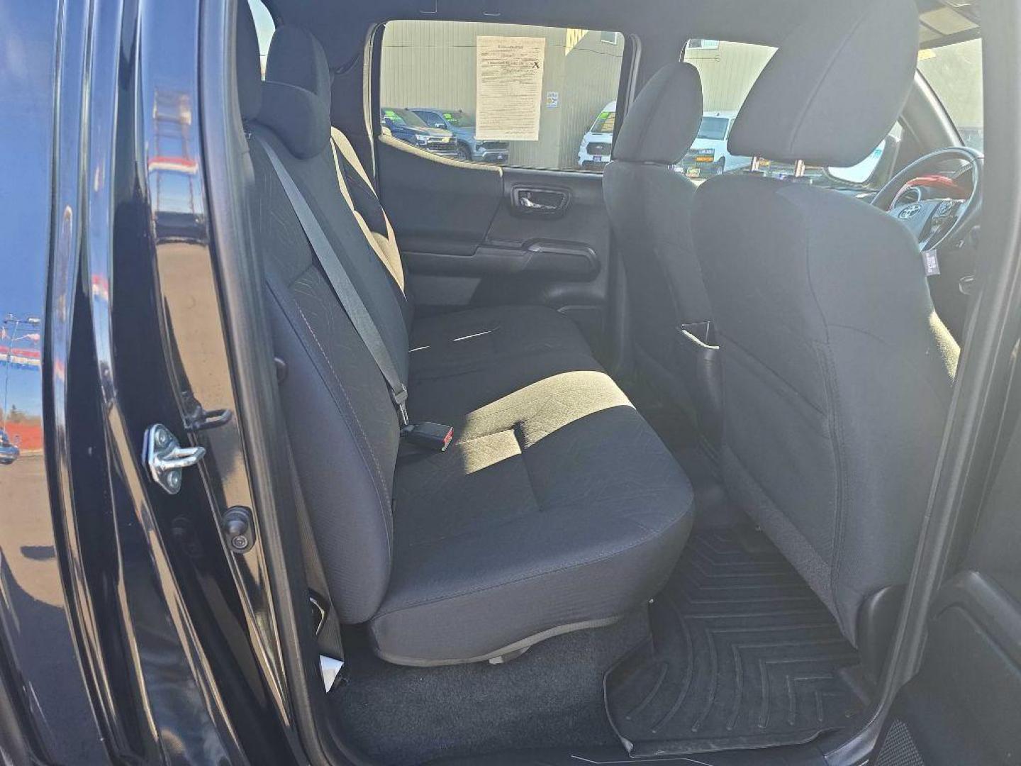 2018 BLACK TOYOTA TACOMA DOUBLE CAB (3TMCZ5ANXJM) with an 3.5L engine, Automatic transmission, located at 2525 S. Cushman, Fairbanks, AK, 99701, (907) 452-5707, 64.824036, -147.712311 - Photo#3