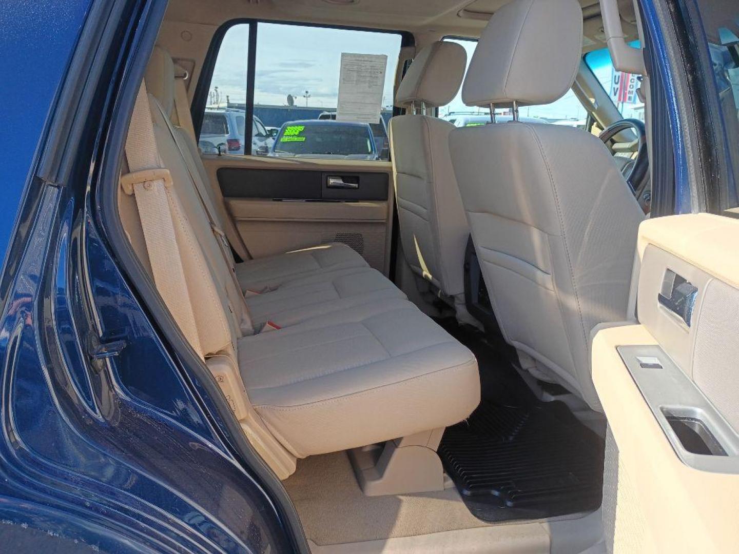 2008 BLUE FORD EXPEDITION XLT (1FMFU16588L) with an 5.4L engine, Automatic transmission, located at 2525 S. Cushman, Fairbanks, AK, 99701, (907) 452-5707, 64.824036, -147.712311 - Photo#3
