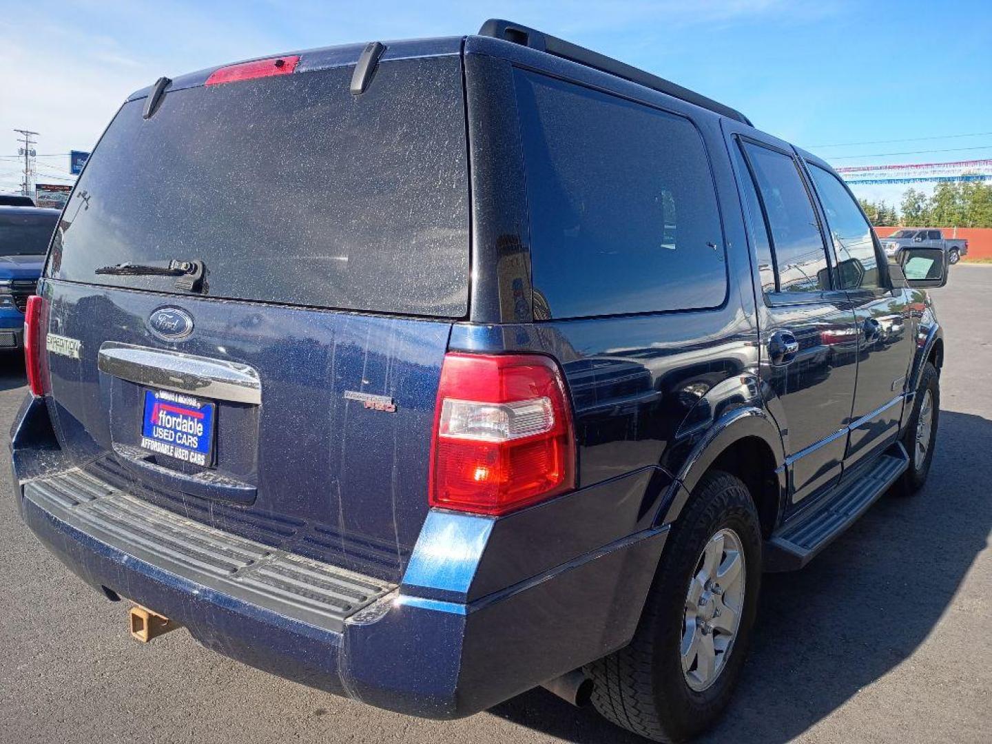 2008 BLUE FORD EXPEDITION XLT (1FMFU16588L) with an 5.4L engine, Automatic transmission, located at 2525 S. Cushman, Fairbanks, AK, 99701, (907) 452-5707, 64.824036, -147.712311 - Photo#5
