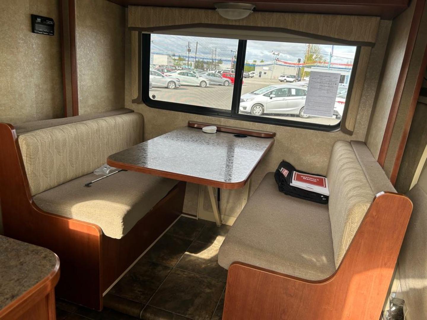 2013 WHITE WINNEBAGO MOTORHOME CHALET M-26QR-FORD (1FDXE4FS2DD) with an 6.8L engine, Automatic transmission, located at 2525 S. Cushman, Fairbanks, AK, 99701, (907) 452-5707, 64.824036, -147.712311 - Photo#6