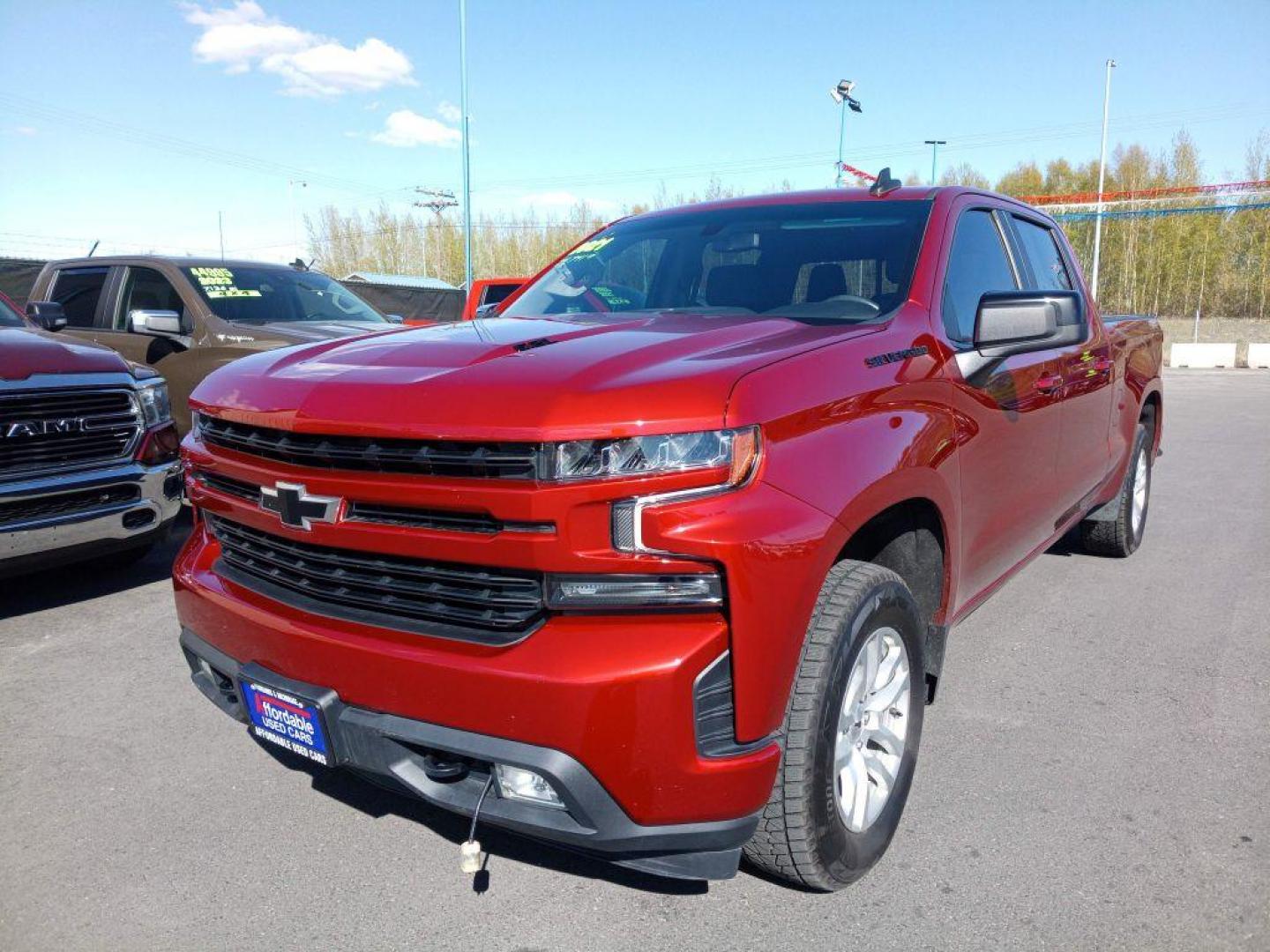 2021 RED CHEVROLET SILVERADO 1500 RST (3GCUYEEL9MG) with an 6.2L engine, Automatic transmission, located at 2525 S. Cushman, Fairbanks, AK, 99701, (907) 452-5707, 64.824036, -147.712311 - Photo#2