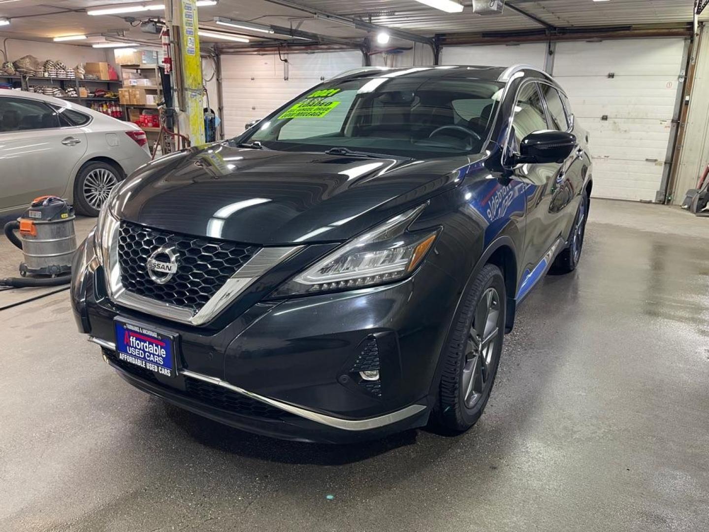 2021 BLACK NISSAN MURANO PLATINUM (5N1AZ2DS7MC) with an 3.5L engine, Continuously Variable transmission, located at 2525 S. Cushman, Fairbanks, AK, 99701, (907) 452-5707, 64.824036, -147.712311 - Photo#1
