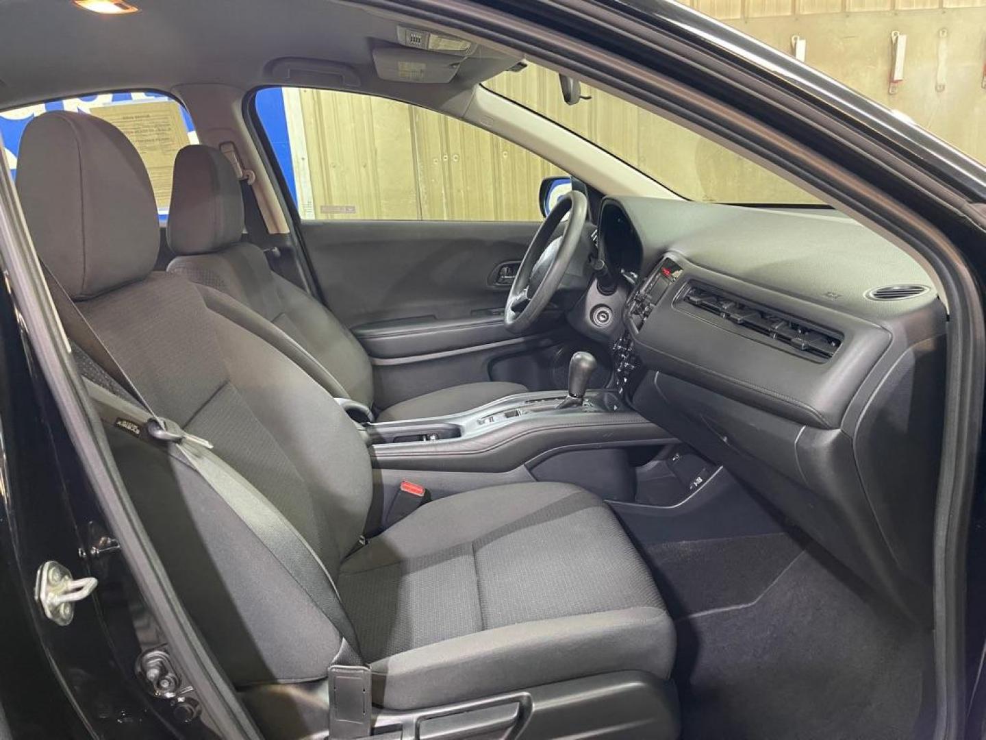 2019 GRAY HONDA HR-V LX (3CZRU6H39KG) with an 1.8L engine, Continuously Variable transmission, located at 2525 S. Cushman, Fairbanks, AK, 99701, (907) 452-5707, 64.824036, -147.712311 - Photo#3