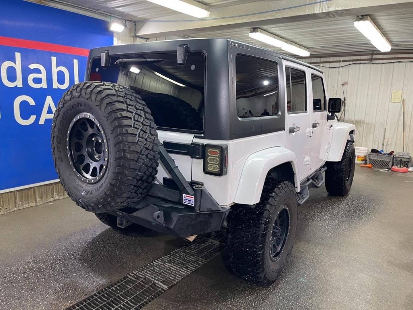 2013 WHITE JEEP WRANGLER UNLIMI SPORT (1C4BJWDGXDL) with an 3.6L engine, Automatic transmission, located at 2525 S. Cushman, Fairbanks, AK, 99701, (907) 452-5707, 64.824036, -147.712311 - Photo#2