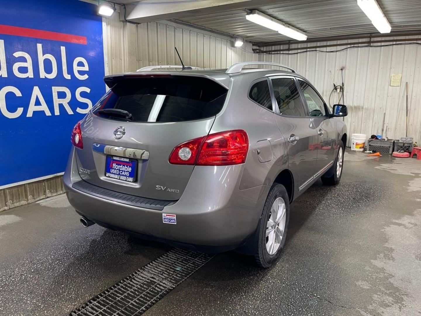 2013 GRAY NISSAN ROGUE S (JN8AS5MV3DW) with an 2.5L engine, Continuously Variable transmission, located at 2525 S. Cushman, Fairbanks, AK, 99701, (907) 452-5707, 64.824036, -147.712311 - Photo#2