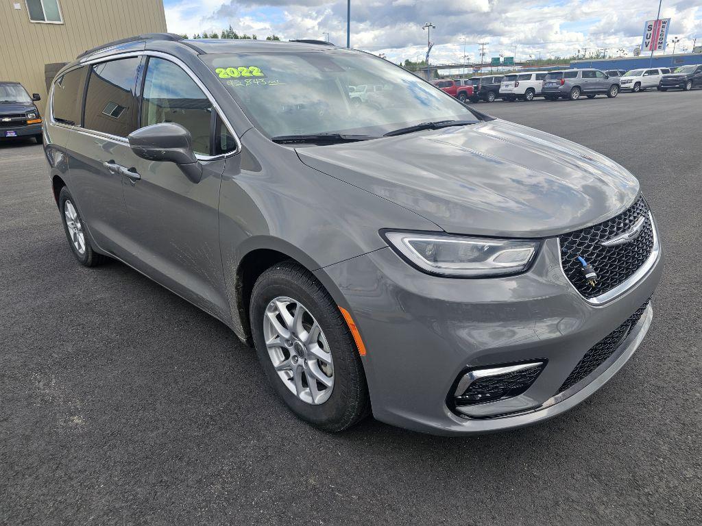 photo of 2022 CHRYSLER PACIFICA TOURING L