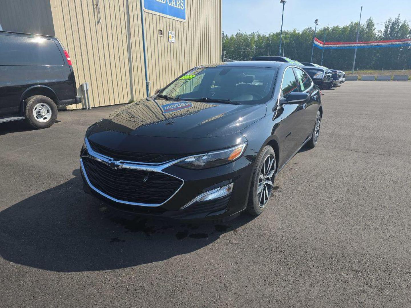 2022 BLACK CHEVROLET MALIBU RS (1G1ZG5ST8NF) with an 1.5L engine, Continuously Variable transmission, located at 2525 S. Cushman, Fairbanks, AK, 99701, (907) 452-5707, 64.824036, -147.712311 - Photo#3