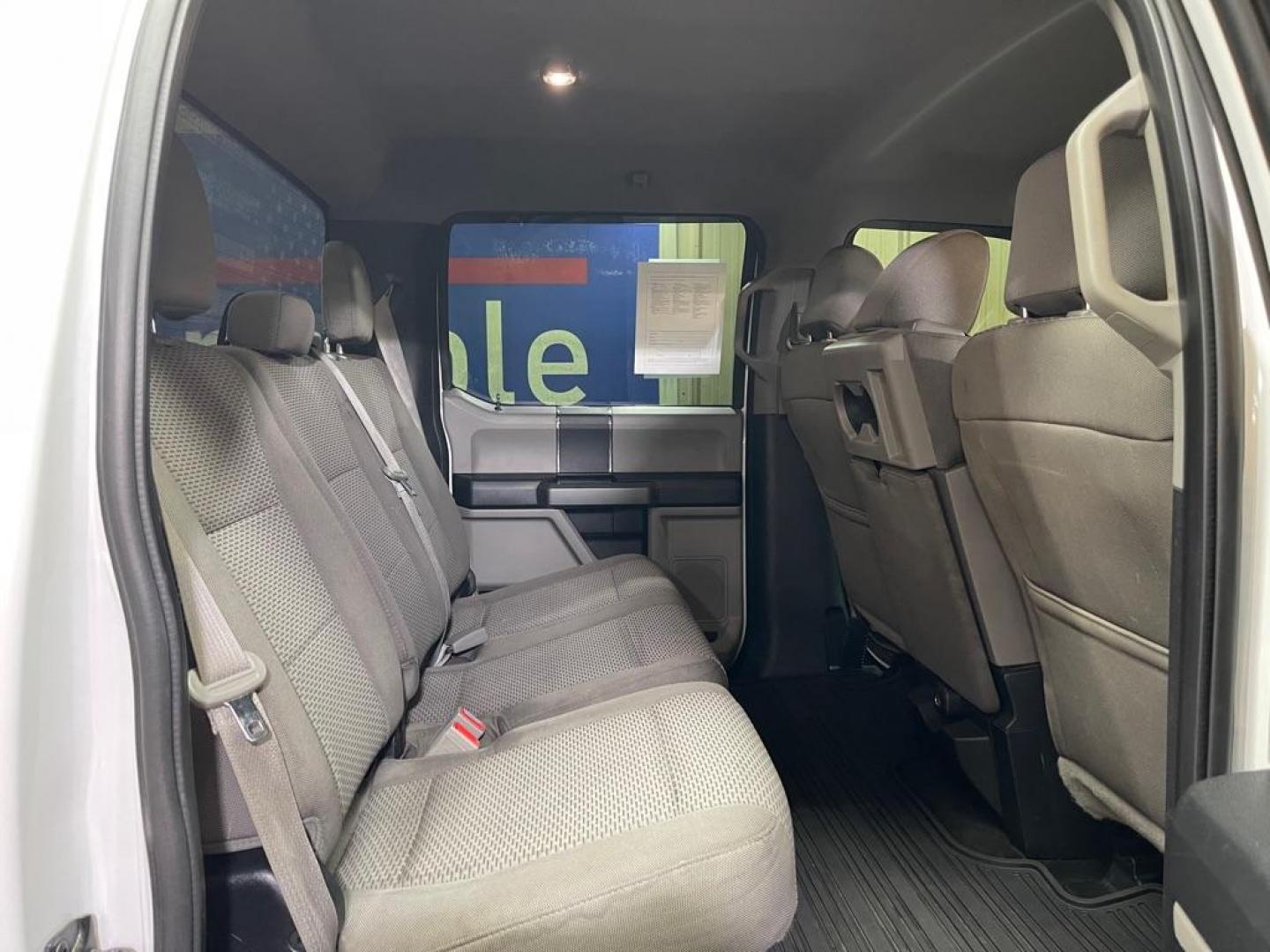 2018 WHITE FORD F350 SUPER DUTY (1FT8W3B64JE) with an 6.2L engine, Automatic transmission, located at 2525 S. Cushman, Fairbanks, AK, 99701, (907) 452-5707, 64.824036, -147.712311 - Photo#4