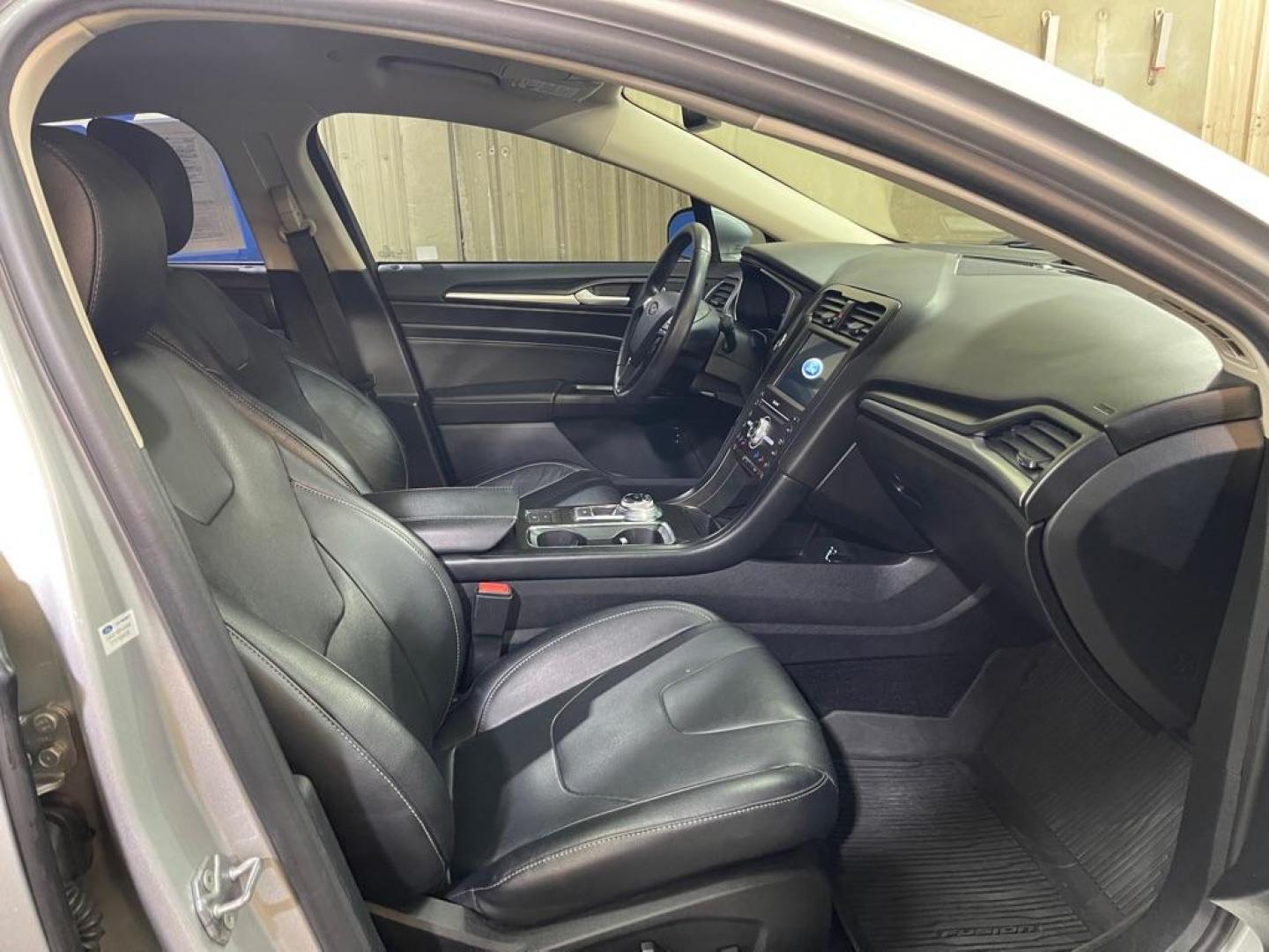 2019 SILVER FORD FUSION TITANIUM (3FA6P0SU4KR) with an 2.0L engine, Continuously Variable transmission, located at 2525 S. Cushman, Fairbanks, AK, 99701, (907) 452-5707, 64.824036, -147.712311 - Photo#3