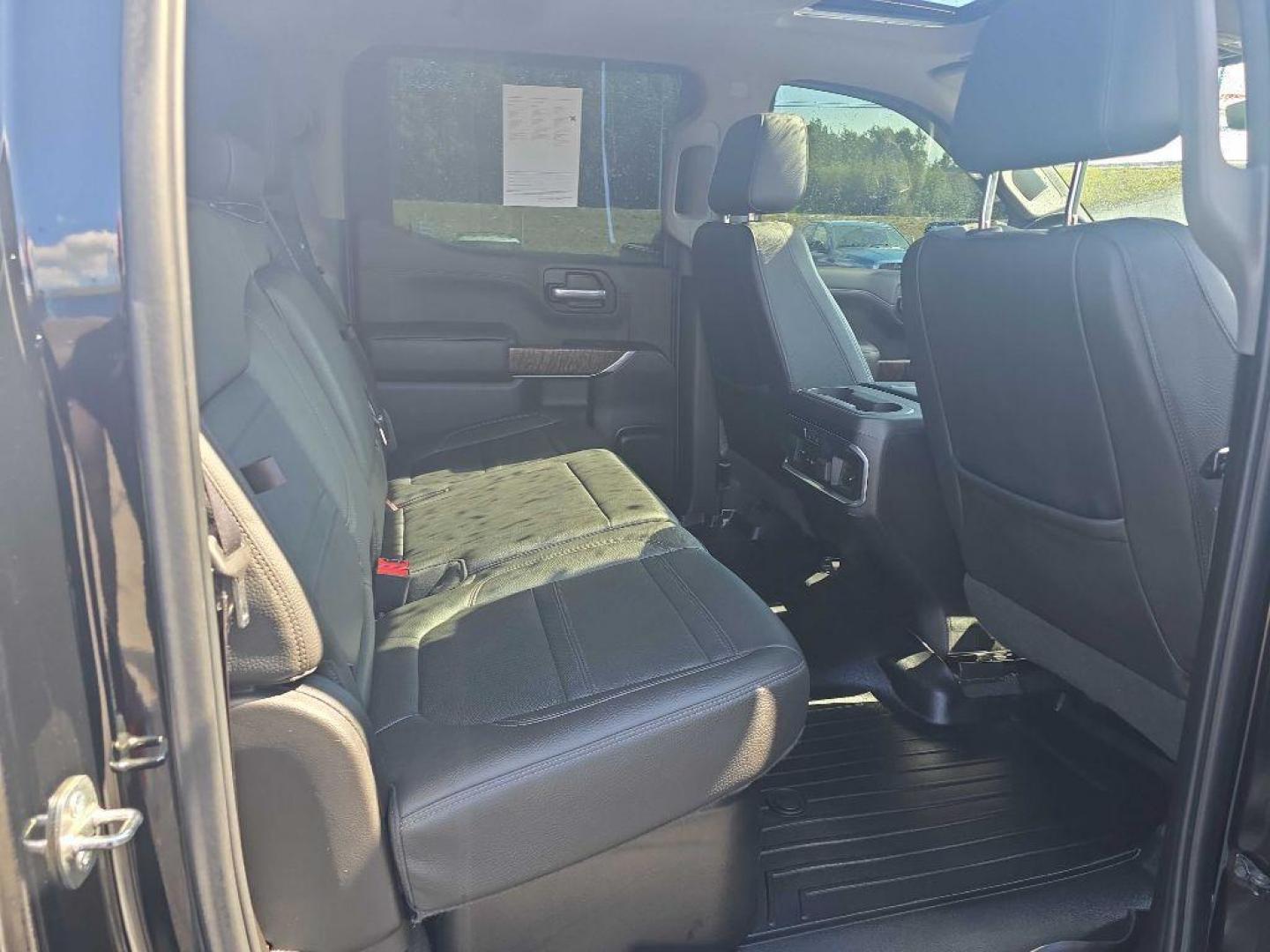 2019 BLACK GMC SIERRA 1500 DENALI (1GTU9FELXKZ) with an 6.2L engine, Automatic transmission, located at 2525 S. Cushman, Fairbanks, AK, 99701, (907) 452-5707, 64.824036, -147.712311 - Photo#4