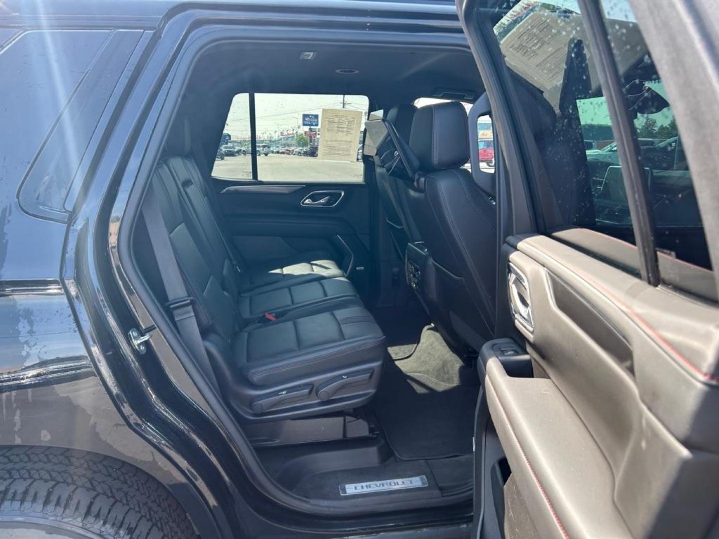 2021 BLACK CHEVROLET TAHOE 1500 RST (1GNSKRKD6MR) with an 5.3L engine, Automatic transmission, located at 2525 S. Cushman, Fairbanks, AK, 99701, (907) 452-5707, 64.824036, -147.712311 - Photo#5