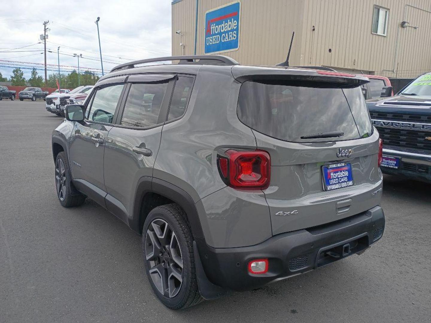 2021 GRAY JEEP RENEGADE LIMITED (ZACNJDD1XMP) with an 1.3L engine, Automatic transmission, located at 2525 S. Cushman, Fairbanks, AK, 99701, (907) 452-5707, 64.824036, -147.712311 - Photo#2