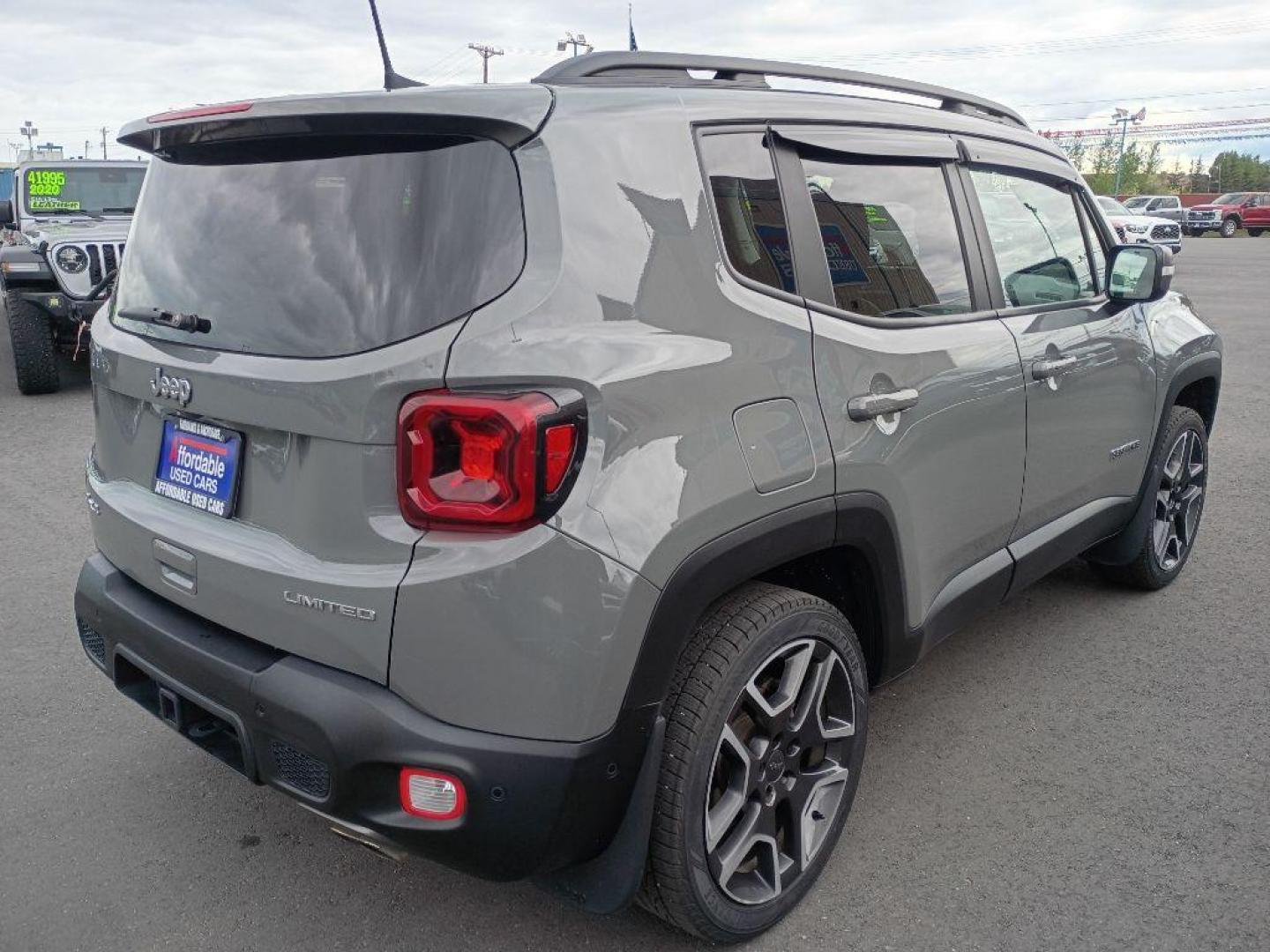 2021 GRAY JEEP RENEGADE LIMITED (ZACNJDD1XMP) with an 1.3L engine, Automatic transmission, located at 2525 S. Cushman, Fairbanks, AK, 99701, (907) 452-5707, 64.824036, -147.712311 - Photo#3