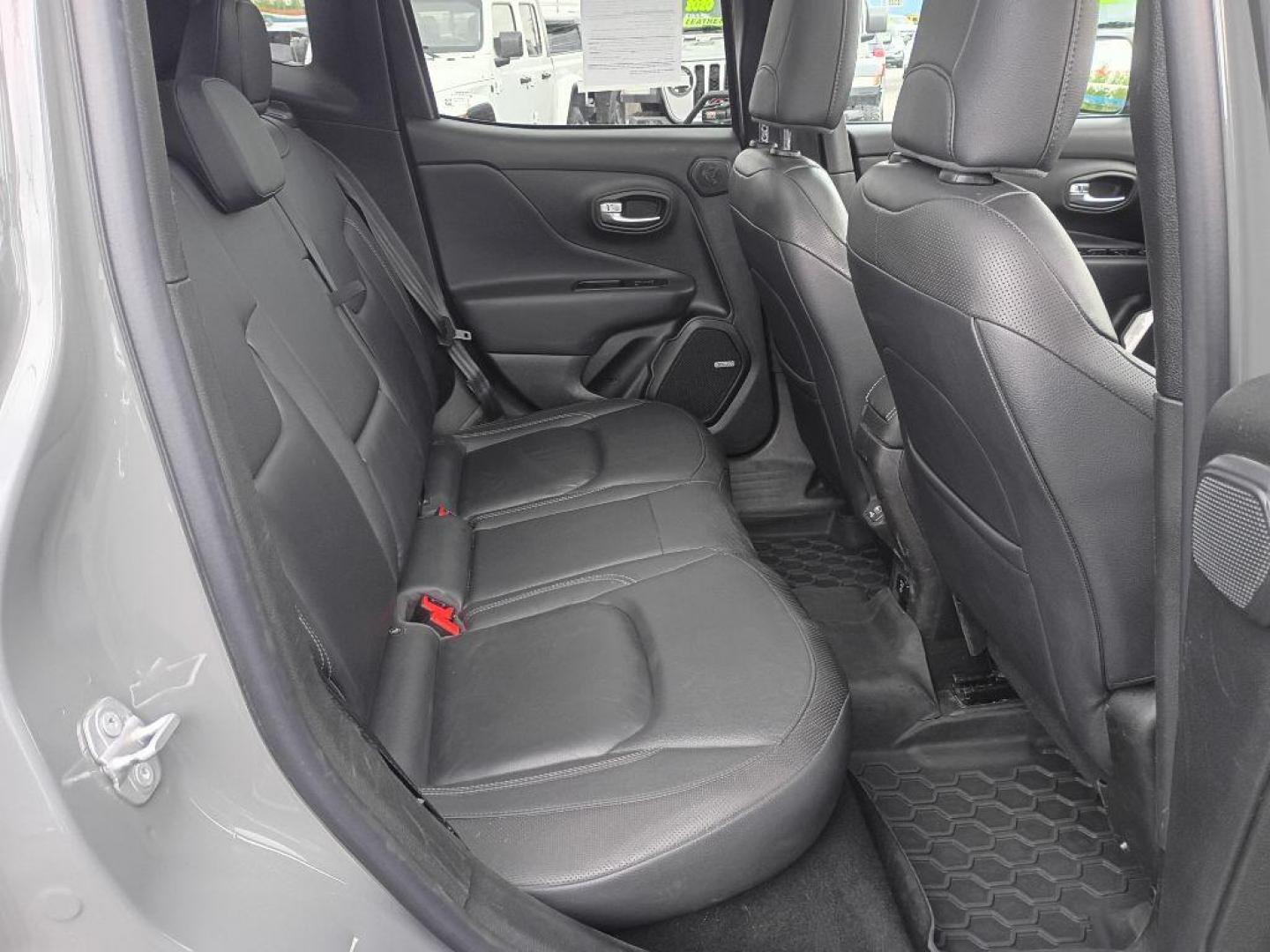 2021 GRAY JEEP RENEGADE LIMITED (ZACNJDD1XMP) with an 1.3L engine, Automatic transmission, located at 2525 S. Cushman, Fairbanks, AK, 99701, (907) 452-5707, 64.824036, -147.712311 - Photo#4