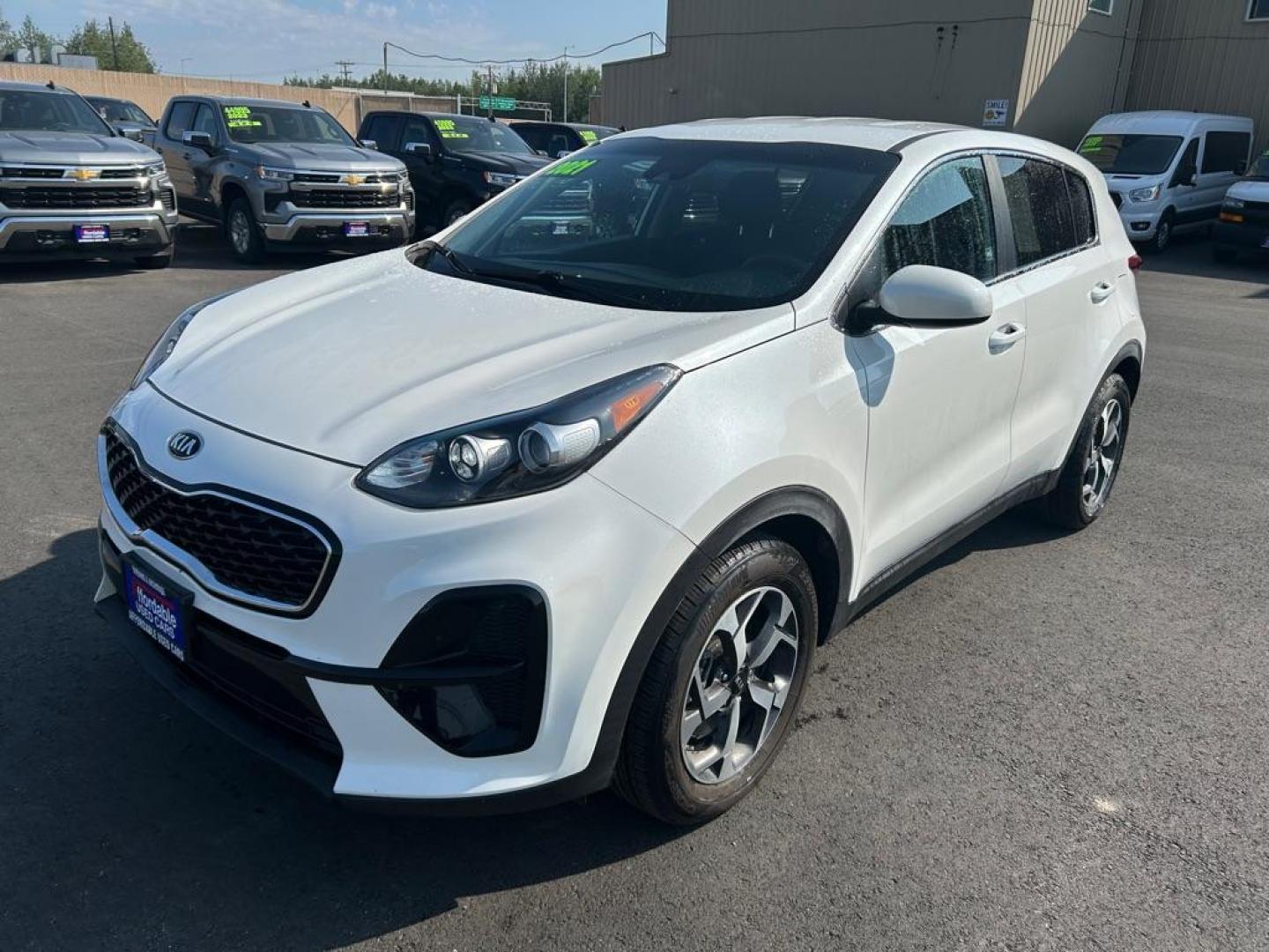 2021 WHITE KIA SPORTAGE LX (KNDPM3AC5M7) with an 2.4L engine, Automatic transmission, located at 2525 S. Cushman, Fairbanks, AK, 99701, (907) 452-5707, 64.824036, -147.712311 - Photo#0