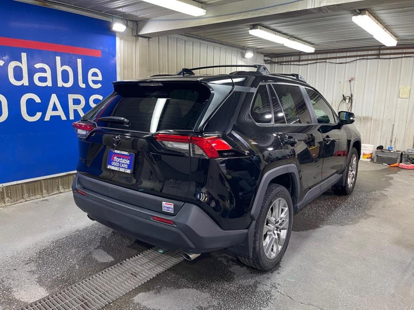 2024 BLACK TOYOTA RAV4 XLE PREMIUM (2T3A1RFV5RC) with an 2.5L engine, Automatic transmission, located at 2525 S. Cushman, Fairbanks, AK, 99701, (907) 452-5707, 64.824036, -147.712311 - Photo#2