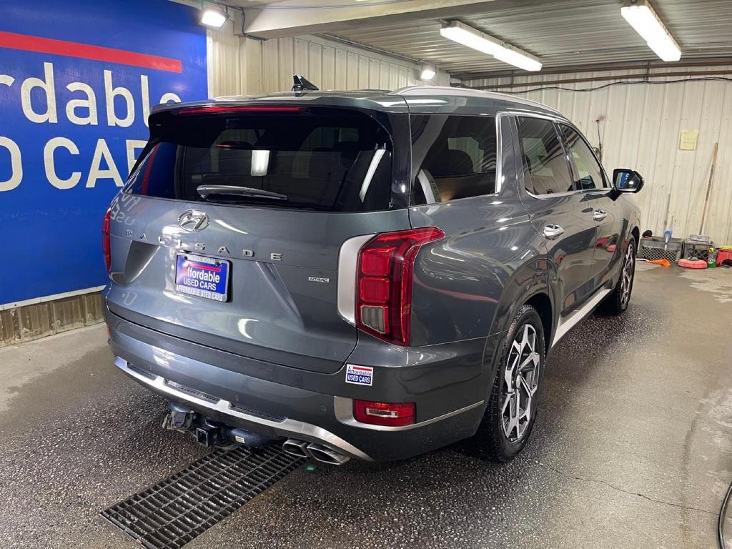 2022 GRAY HYUNDAI PALISADE CALLIGRAPHY (KM8R7DHEXNU) with an 3.8L engine, Automatic transmission, located at 2525 S. Cushman, Fairbanks, AK, 99701, (907) 452-5707, 64.824036, -147.712311 - Photo#2