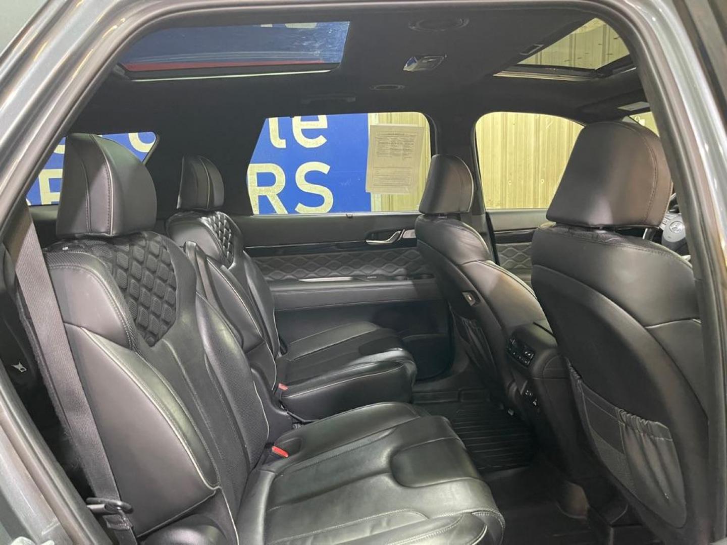 2022 GRAY HYUNDAI PALISADE CALLIGRAPHY (KM8R7DHEXNU) with an 3.8L engine, Automatic transmission, located at 2525 S. Cushman, Fairbanks, AK, 99701, (907) 452-5707, 64.824036, -147.712311 - Photo#4
