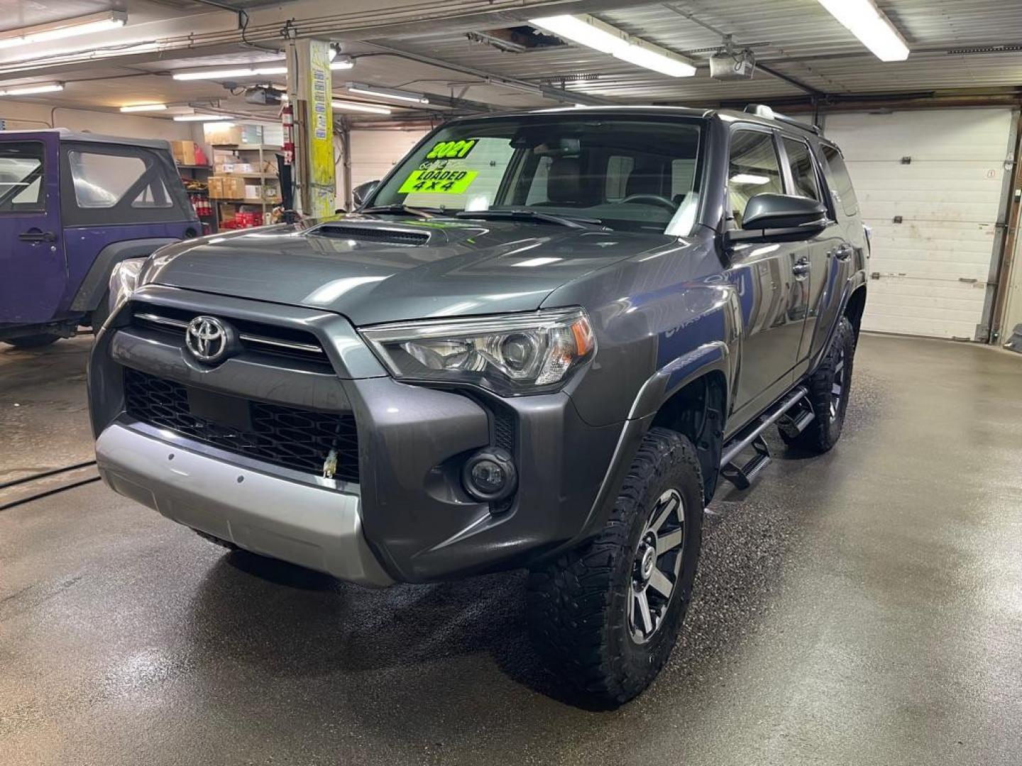 2021 GREY TOYOTA 4RUNNER SR5 PREMIUM (JTERU5JRXM5) with an 4.0L engine, Automatic transmission, located at 2525 S. Cushman, Fairbanks, AK, 99701, (907) 452-5707, 64.824036, -147.712311 - Photo#1