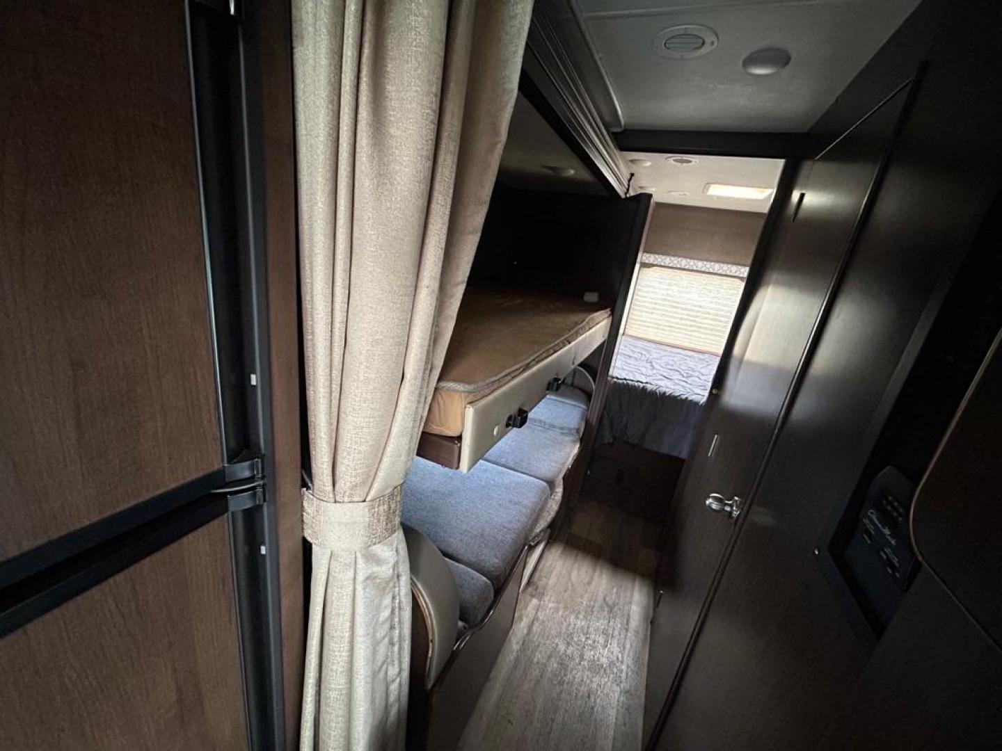 2019 BEIGE FORD ECONOLINE E450 SUPER DUTY CUTAWAY VAN (1FDXE4FS8KD) with an 6.8L engine, Automatic transmission, located at 2525 S. Cushman, Fairbanks, AK, 99701, (907) 452-5707, 64.824036, -147.712311 - Photo#9