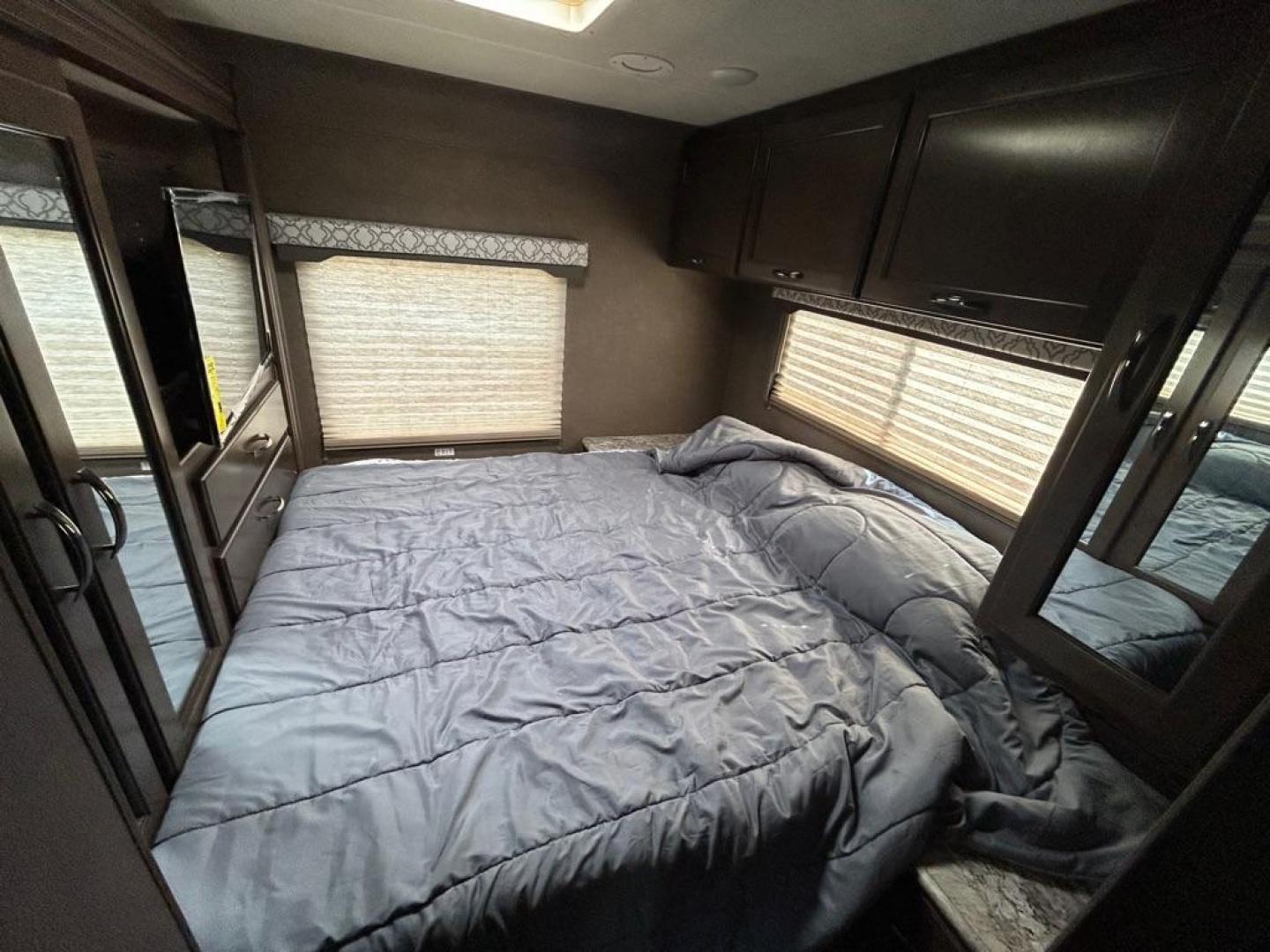 2019 BEIGE FORD ECONOLINE E450 SUPER DUTY CUTAWAY VAN (1FDXE4FS8KD) with an 6.8L engine, Automatic transmission, located at 2525 S. Cushman, Fairbanks, AK, 99701, (907) 452-5707, 64.824036, -147.712311 - Photo#11