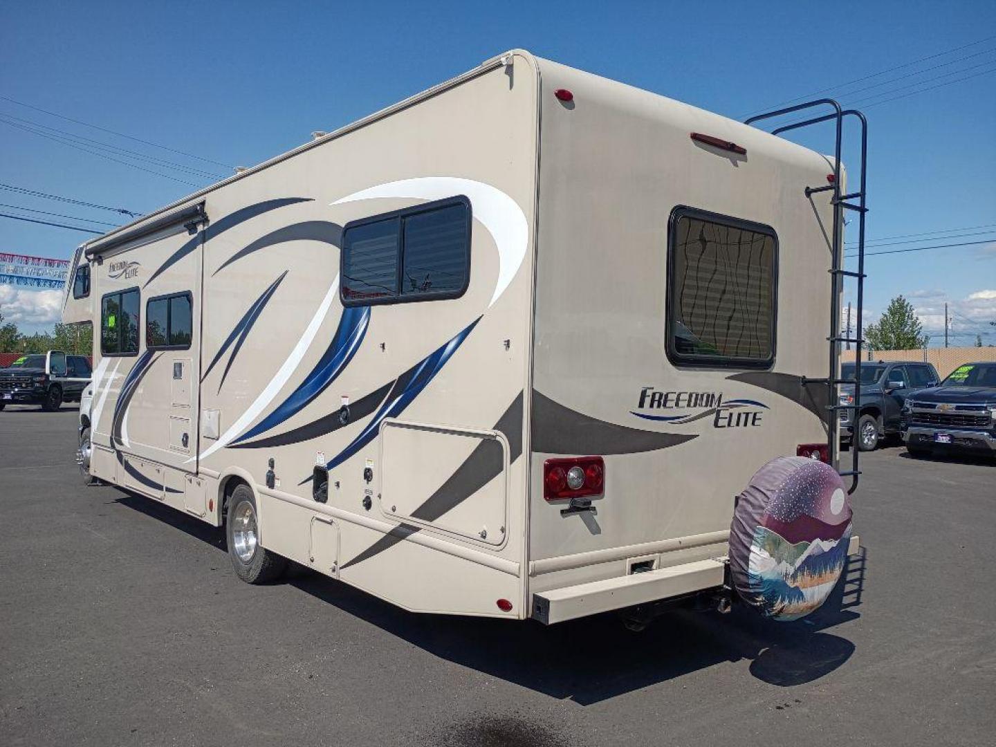 2019 WHITE FORD ECONOLINE E450 SUPER DUTY CUTAWAY VAN (1FDXE4FS8KD) with an 6.8L engine, Automatic transmission, located at 2525 S. Cushman, Fairbanks, AK, 99701, (907) 452-5707, 64.824036, -147.712311 - Photo#2